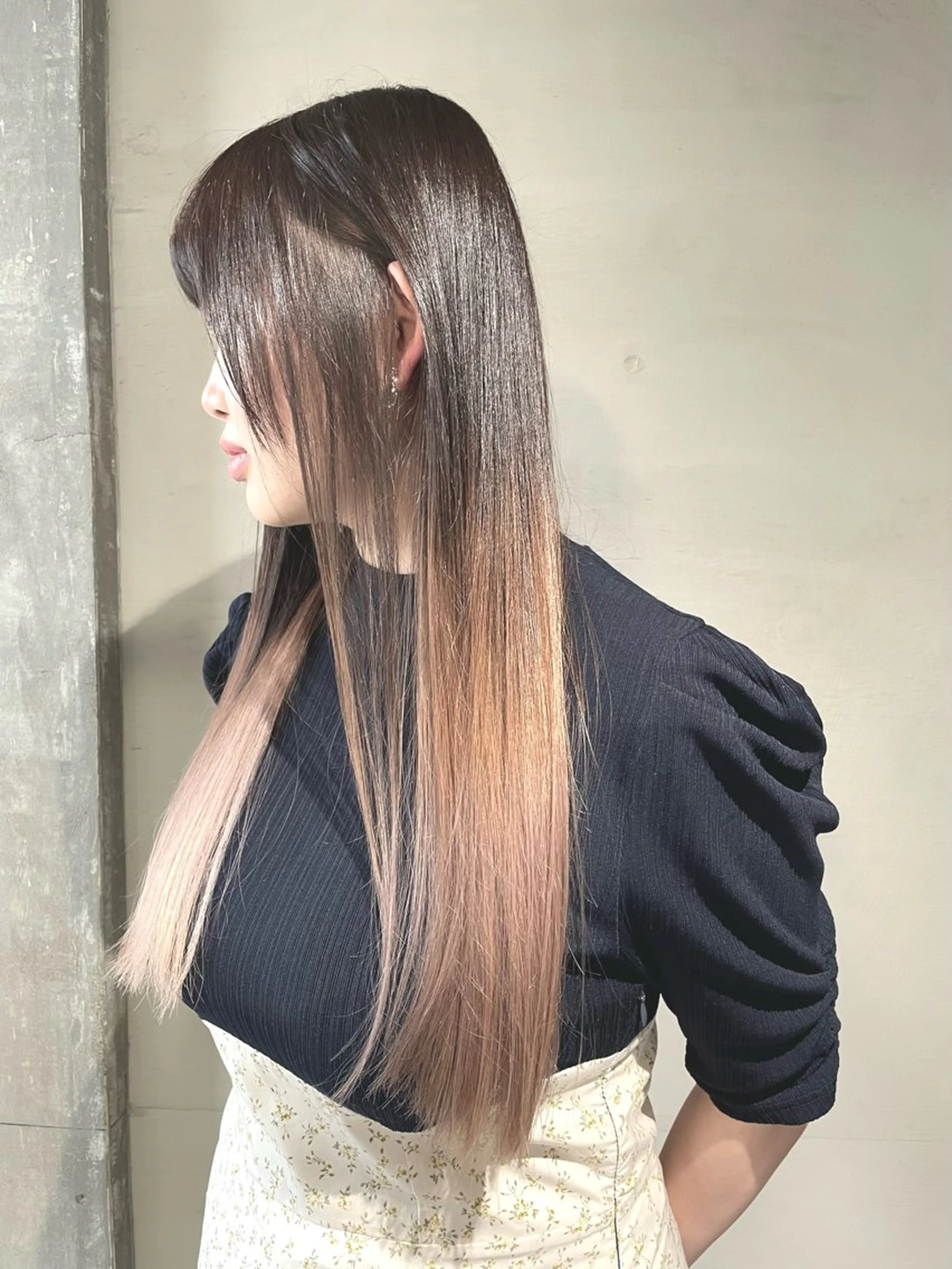 ロング カラー お団子ヘア グラデーションカラー 美髪カラー✨本間 貴広のヘアスタイル