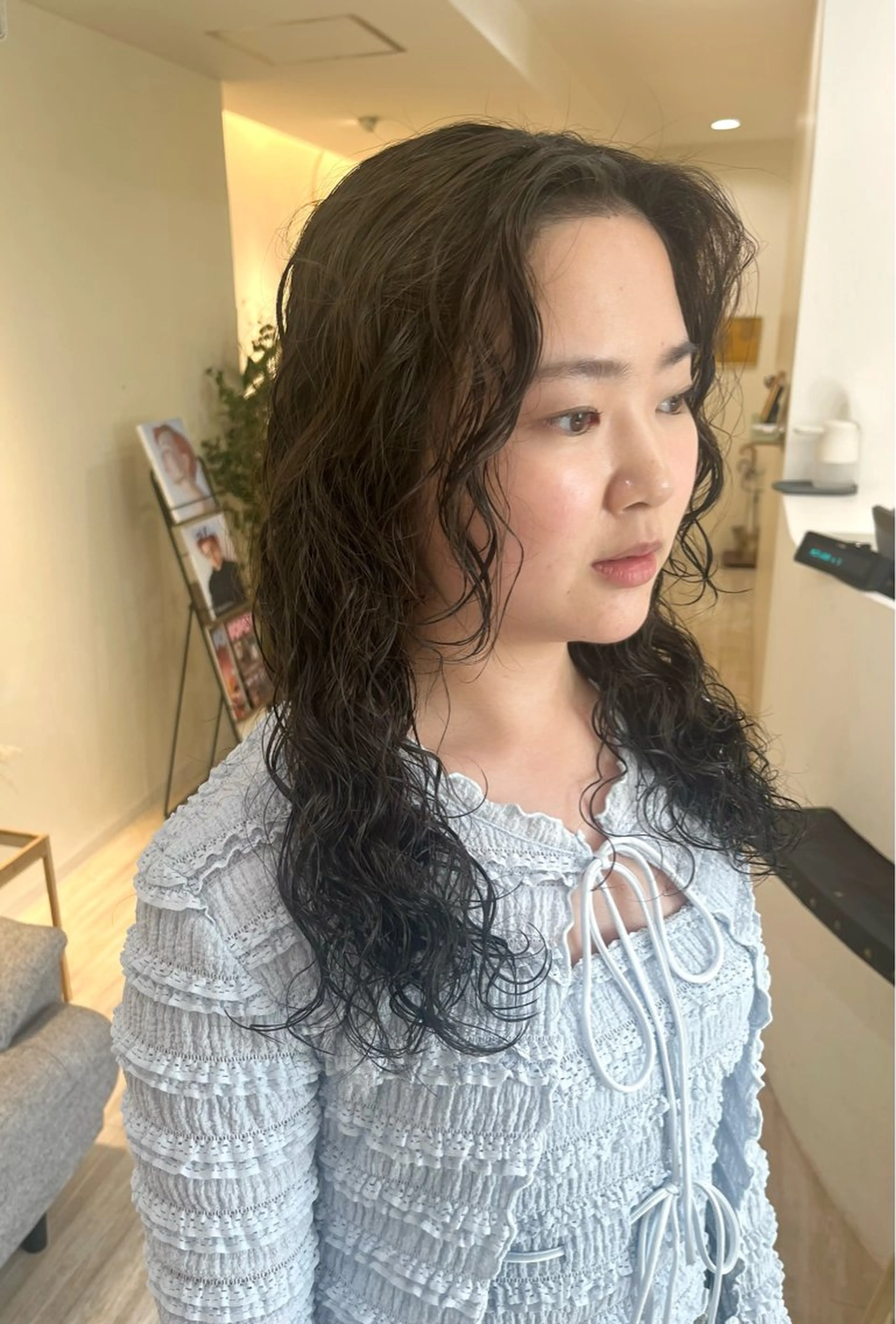 セミロング カラー パーマ カット ヘアカラー パーマ つぼみ/パーマ ／レイヤー／ボブのヘアスタイル