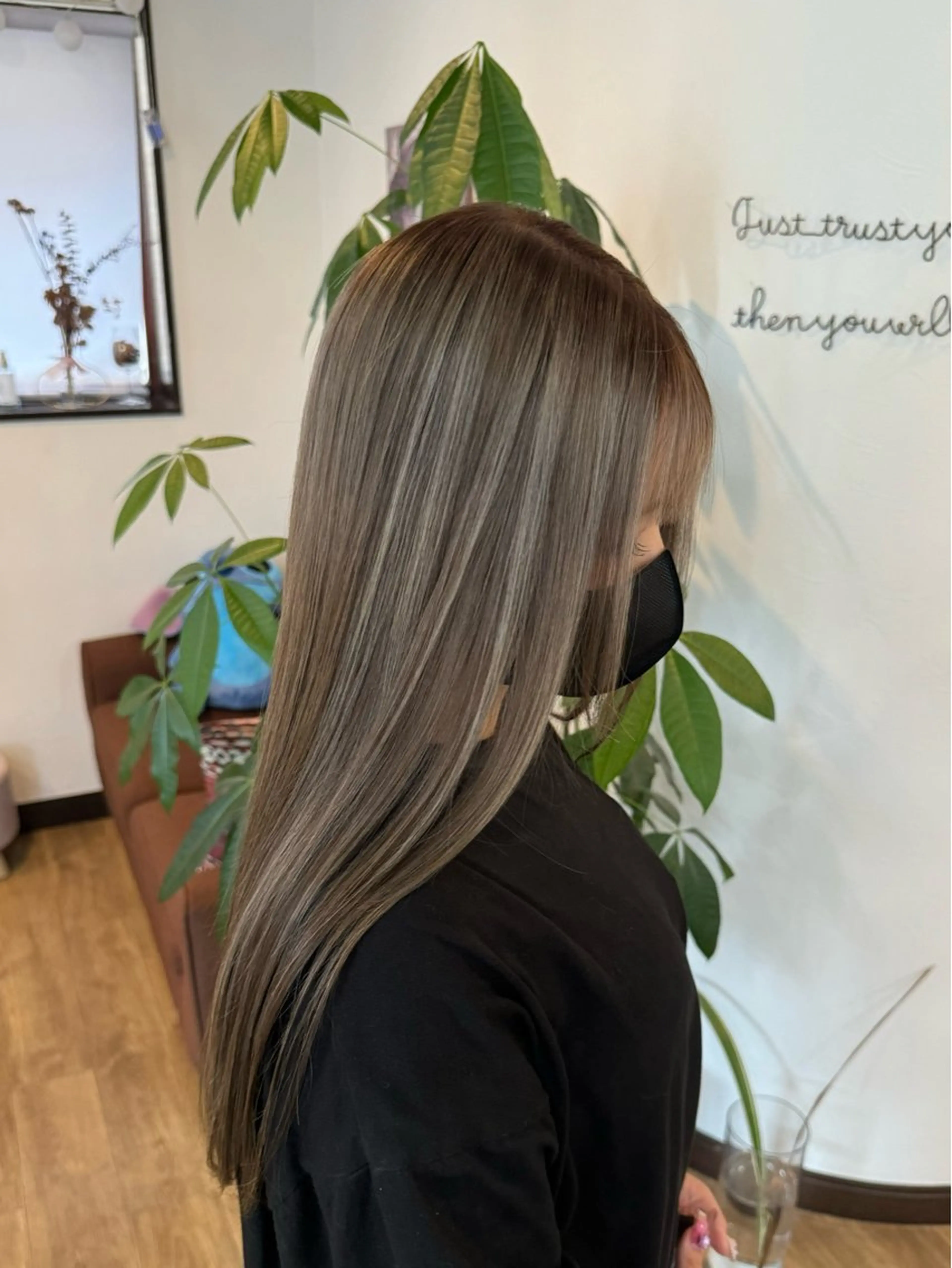 ロング カラー ハイライトカラー ハイライト カット ヘアカラー トリートメント acero + hair&eyelash 幸手店【アチェロ】所属・ハイライトハイトーン 💖MOMOKAのヘアスタイル