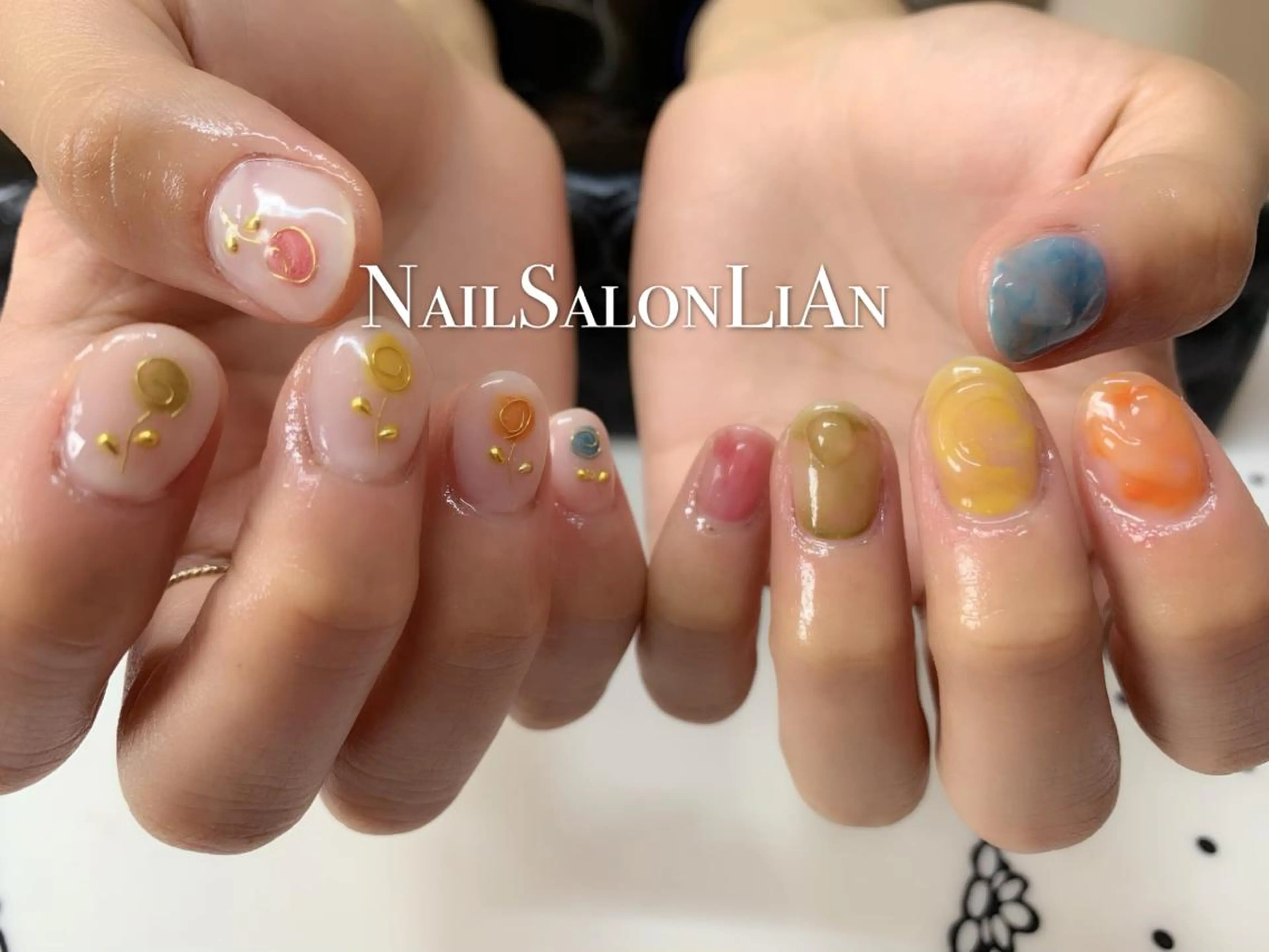 ネイル アートネイル 持ち込み シンプルネイル ストーンネイル NailSalon LiAnのネイルデザイン
