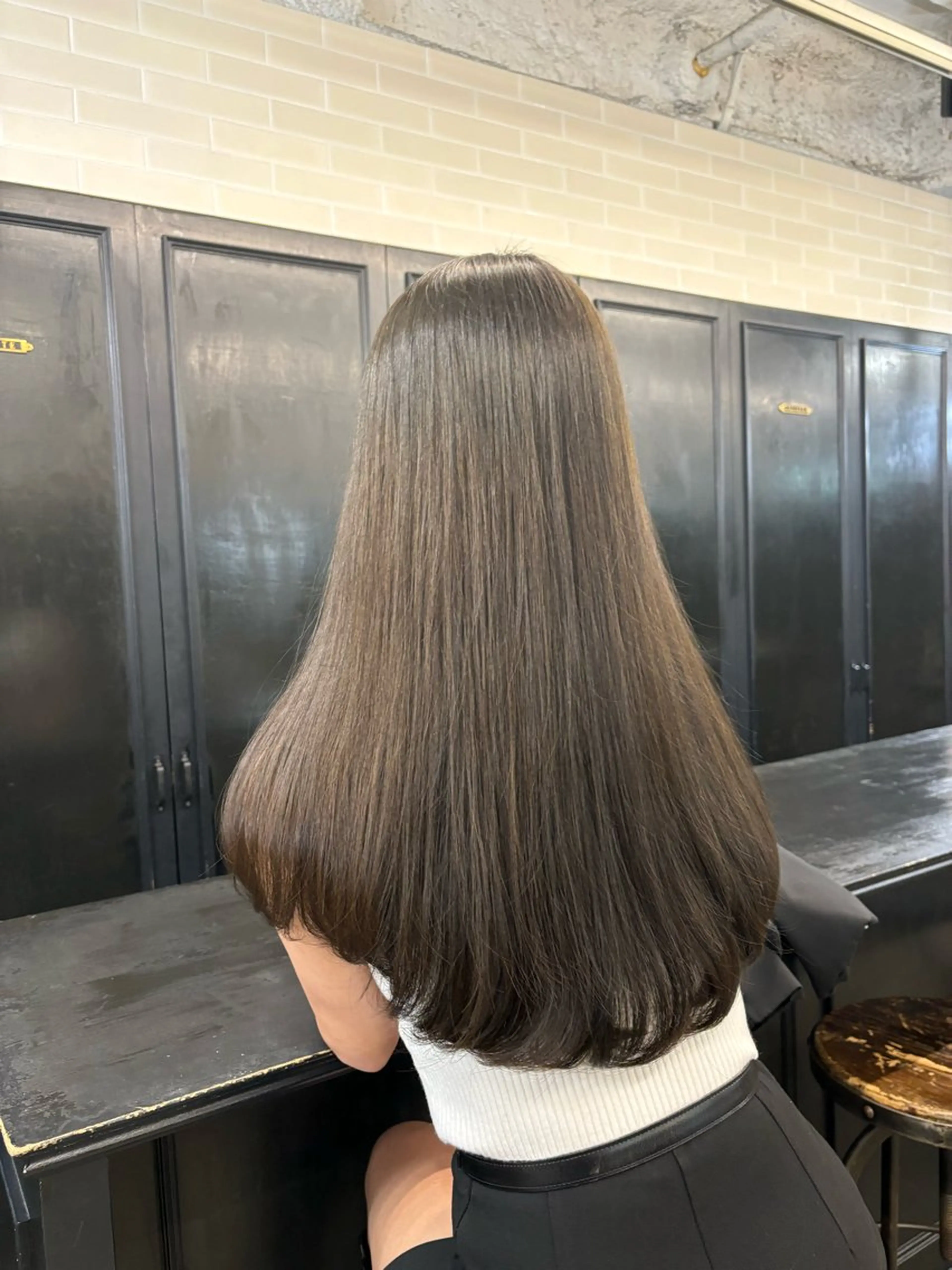 ロング カラー カット ヘアカラー トリートメント オリーブベージュ 🫒🩶Rianaのヘアスタイル