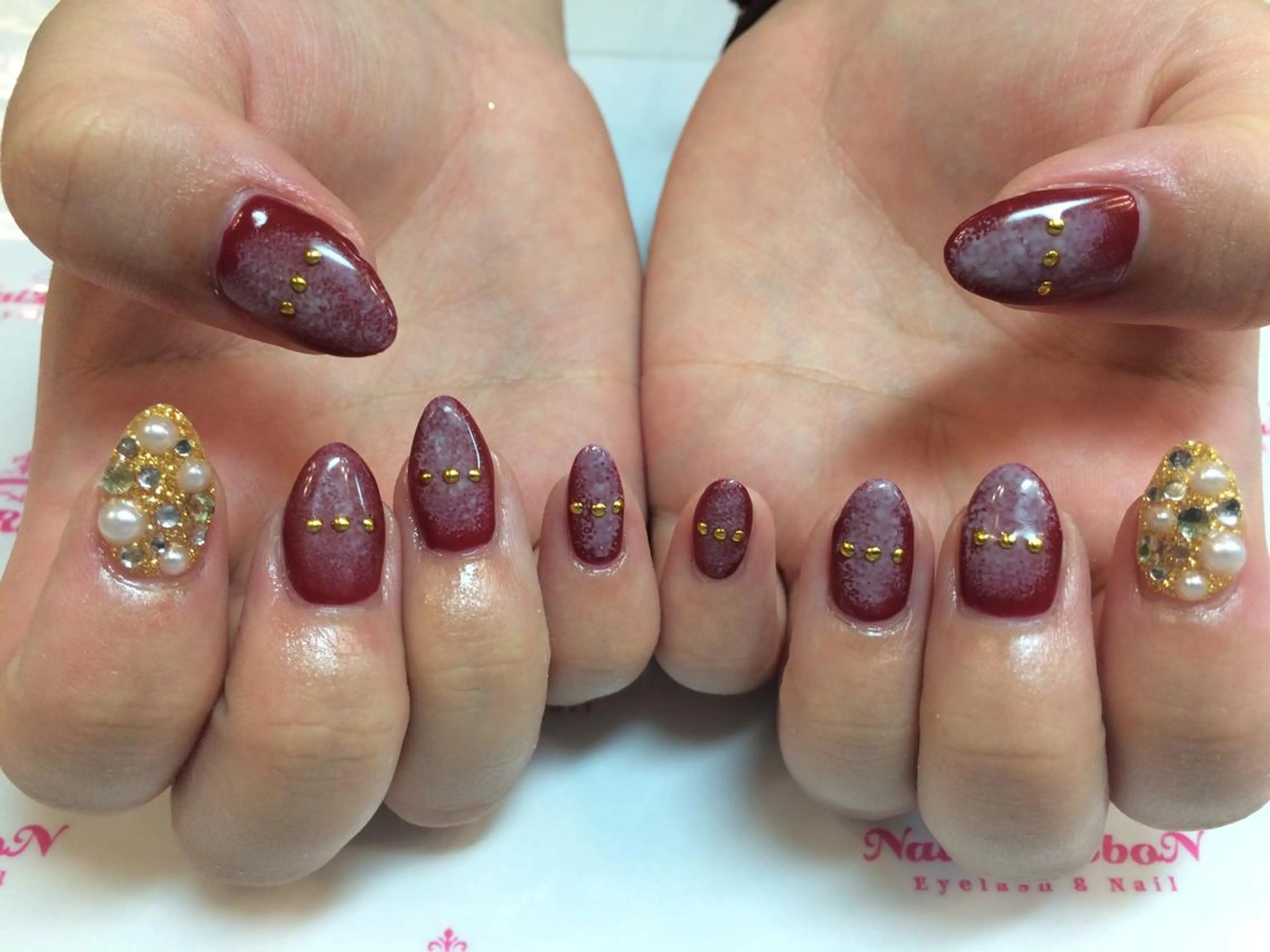 ネイル ネイルリボン 受付スタッフのネイルデザイン