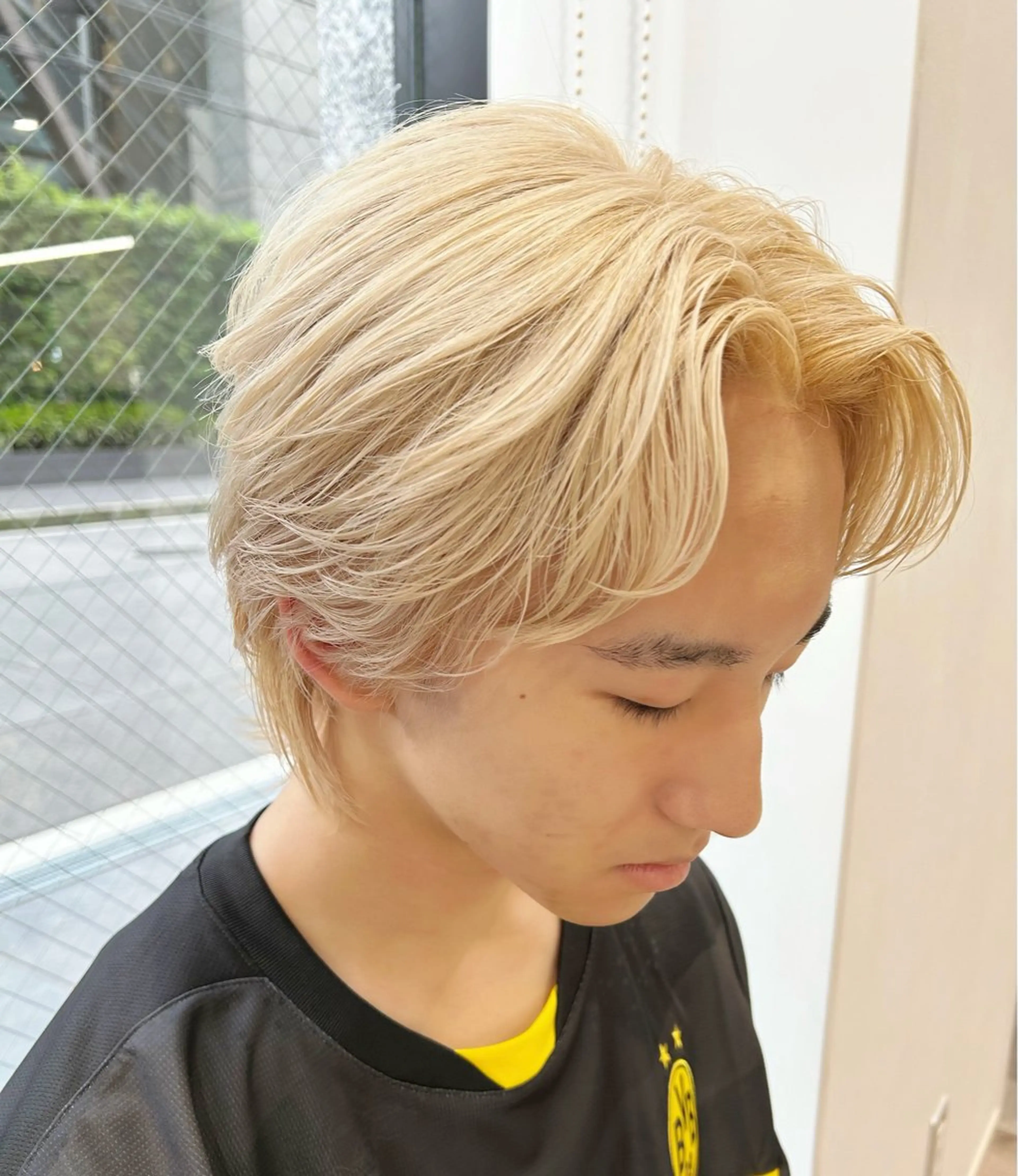 カラー メンズ メンズブリーチ ベージュカラー ブリーチ ホワイトベージュ ヘアカラー トリートメント 片山 仁のヘアスタイル