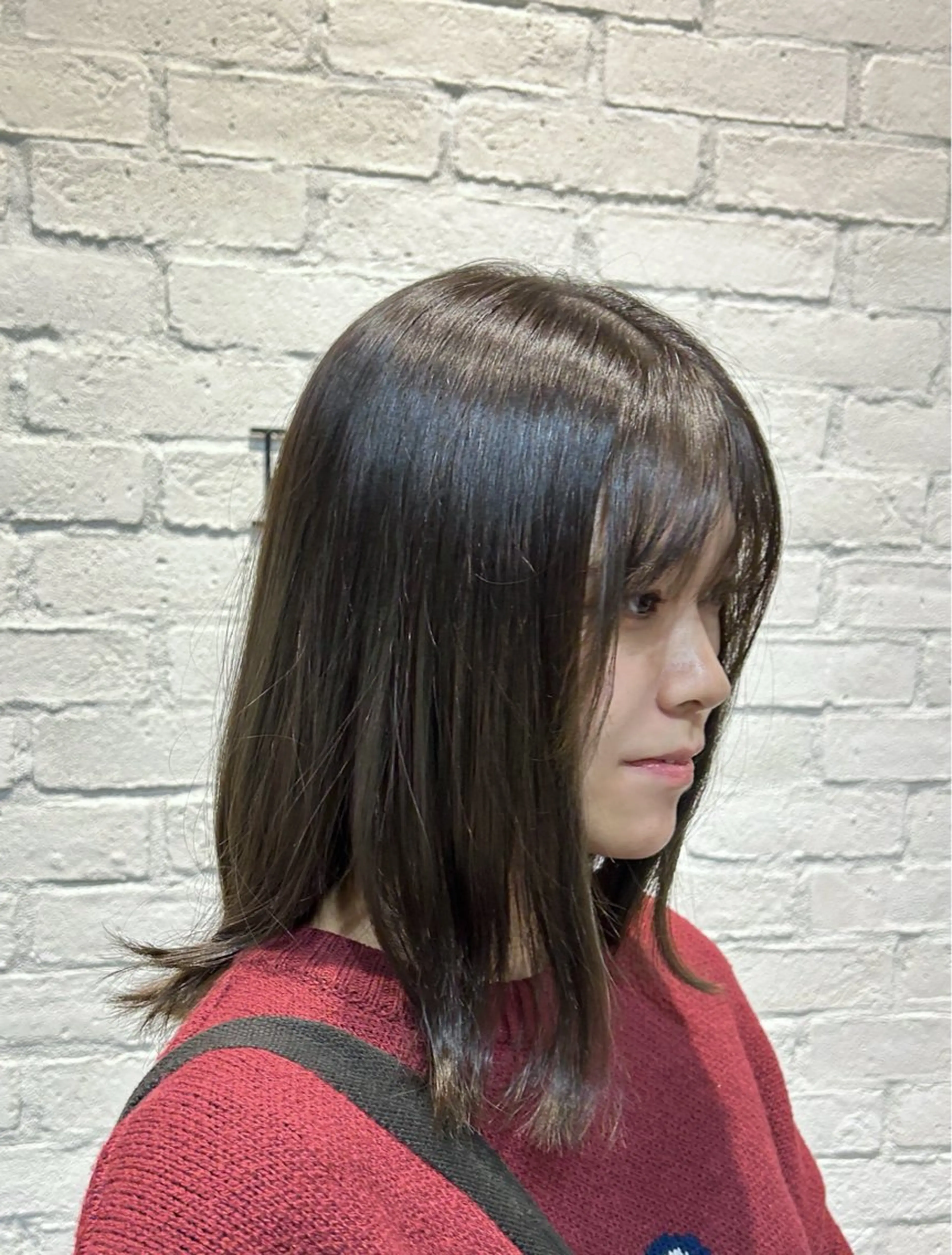 セミロング アッシュ Gate所属・鈴木 あやかのヘアスタイル