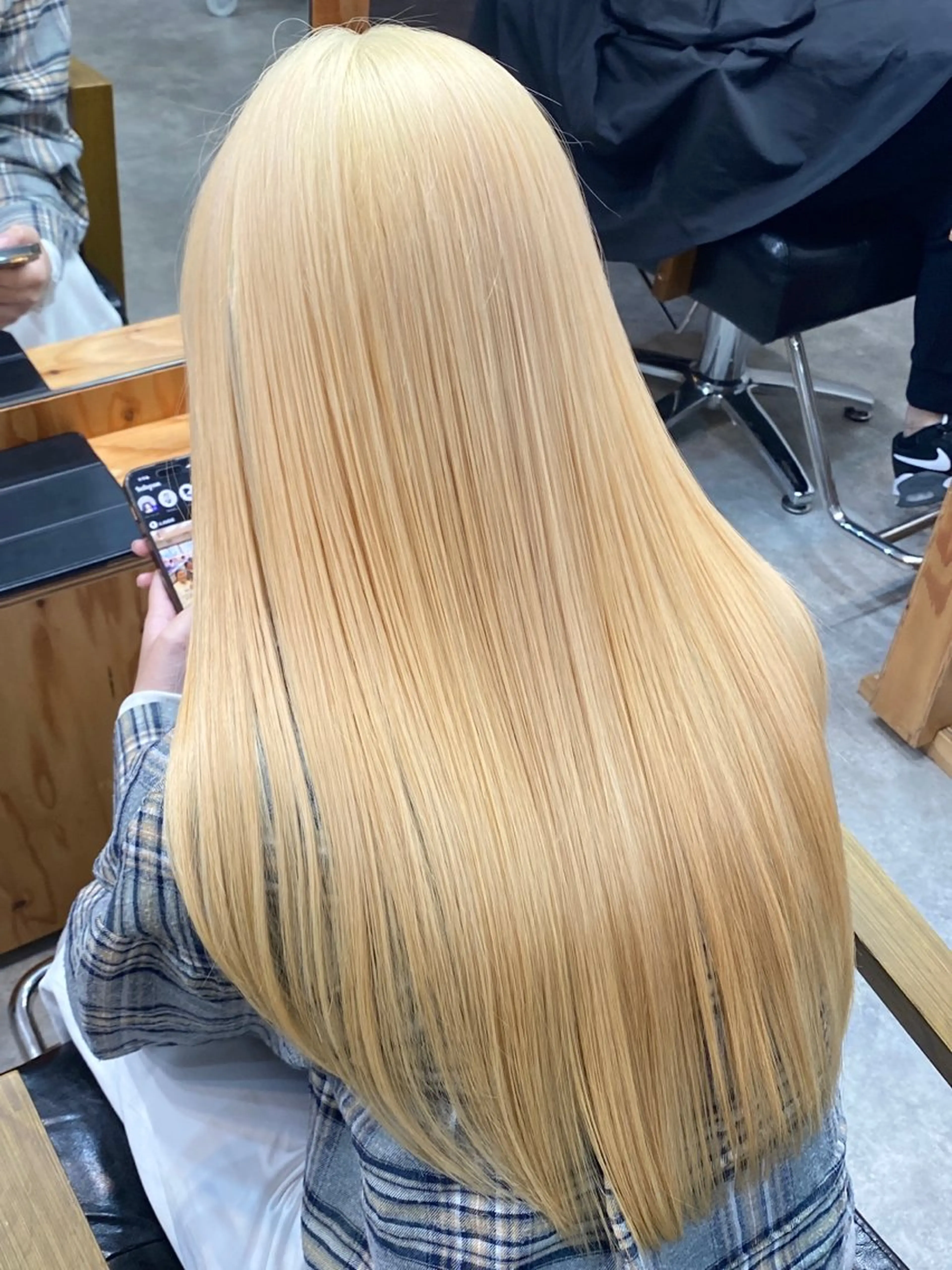 ロング カラー ブリーチ 抜きっぱなしブロンド ブロンド 艶髪サラサラカラー 🌈前原健吾のヘアスタイル