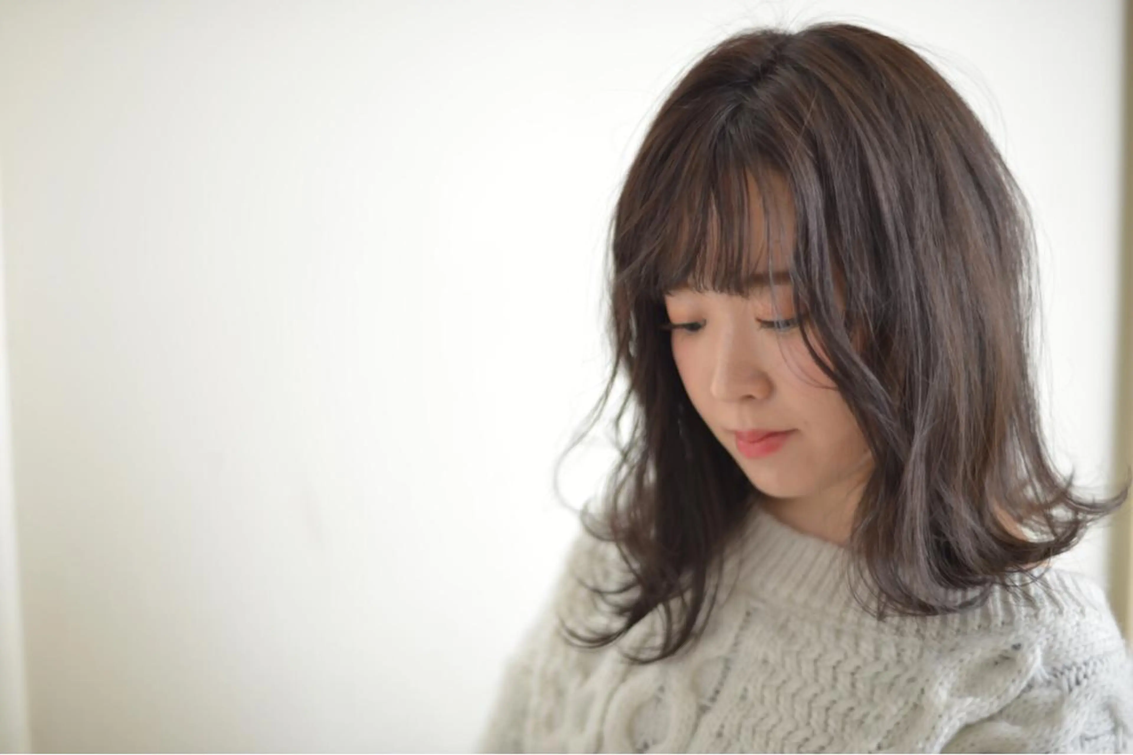 セミロング カラー GLROW haruhiのヘアスタイル