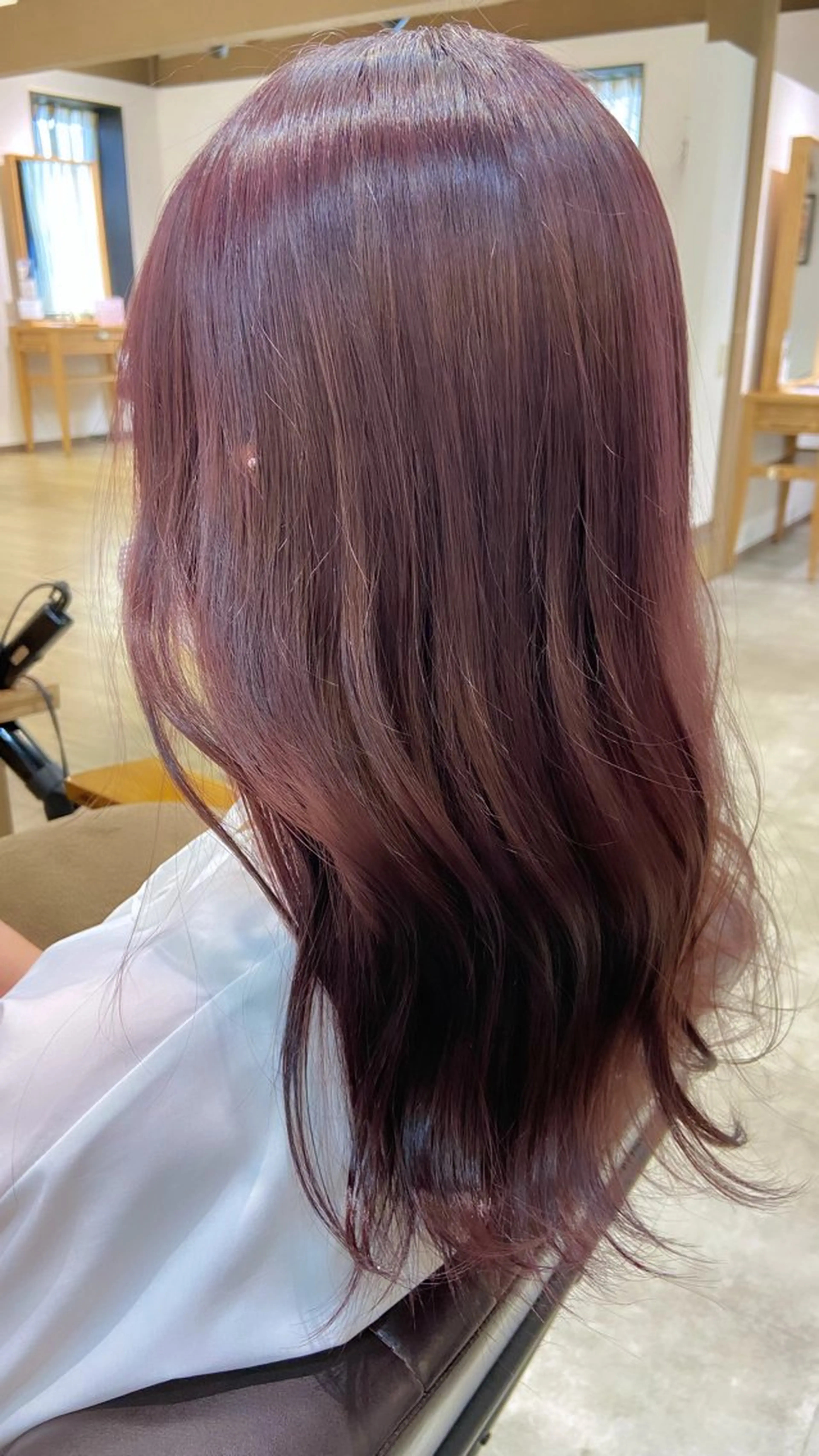 ロング カラー ブリーチ ピンクカラー バイオレットカラー lico hair&relaxation所属・lico 栁 詩音のマツエク・マツパデザイン