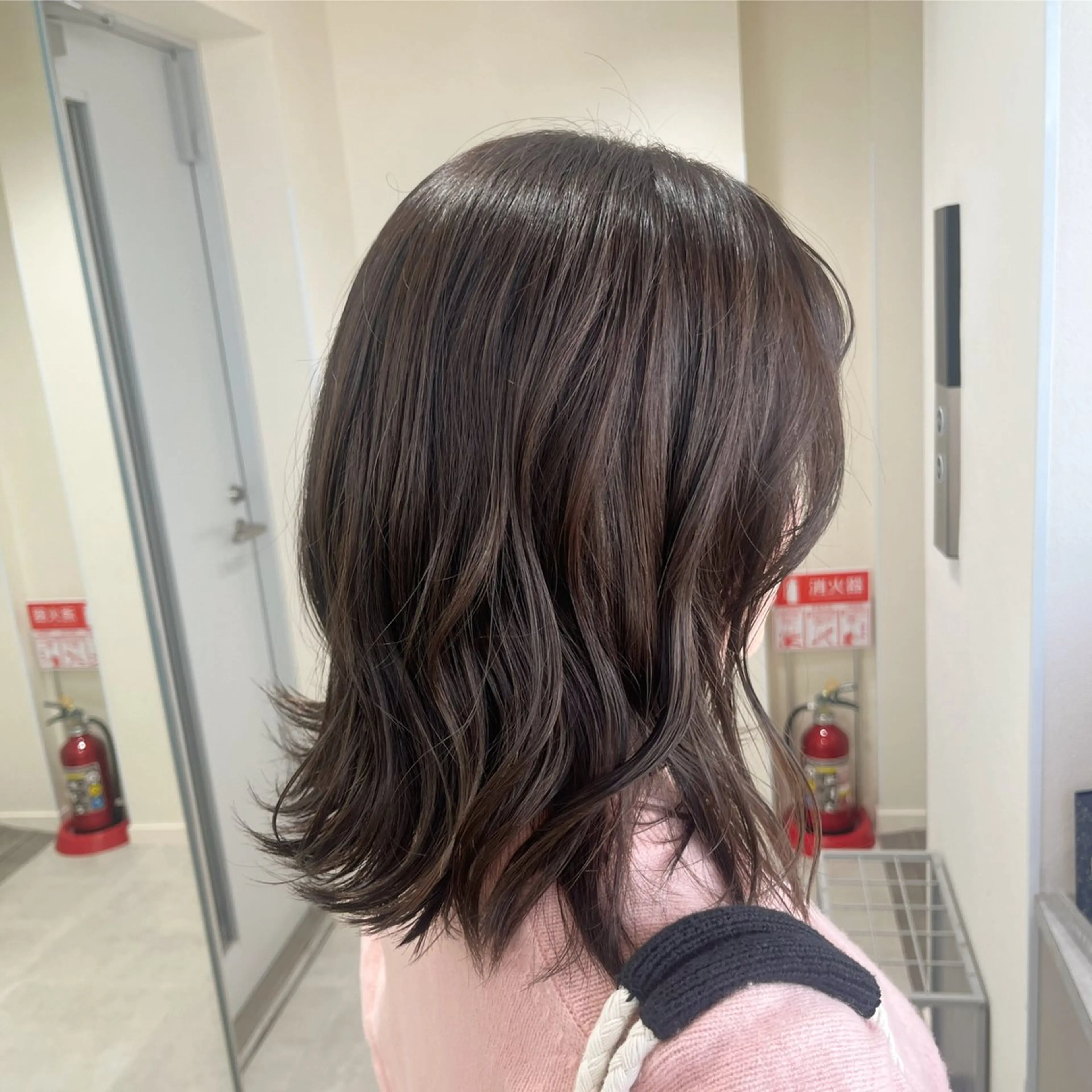 ミディアム ユイナ 🕊NaVI ベージュ/透明感のヘアスタイル