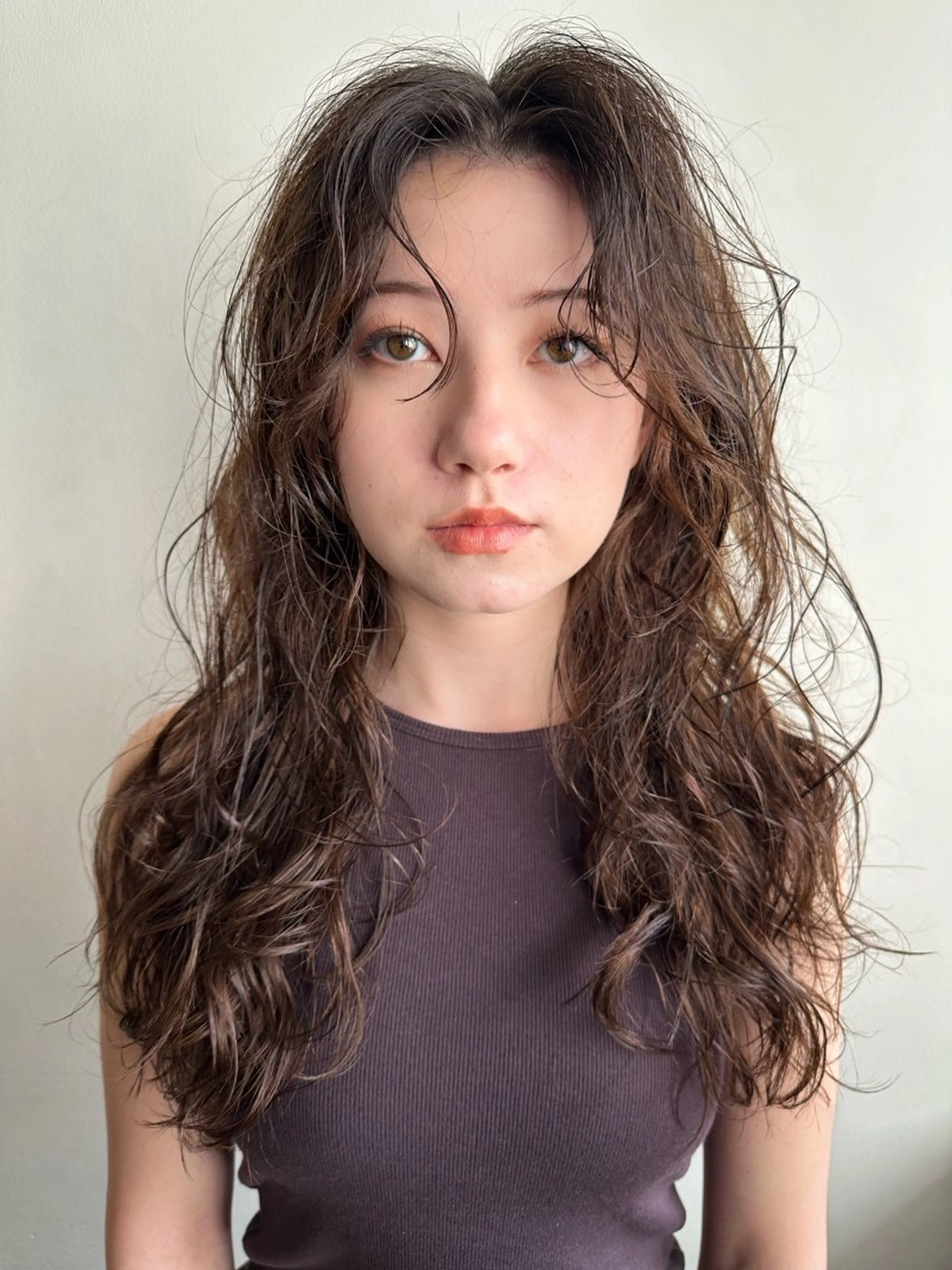 ロング パーマ 圧倒的透明感カラー ⭐️NAOKIのヘアスタイル