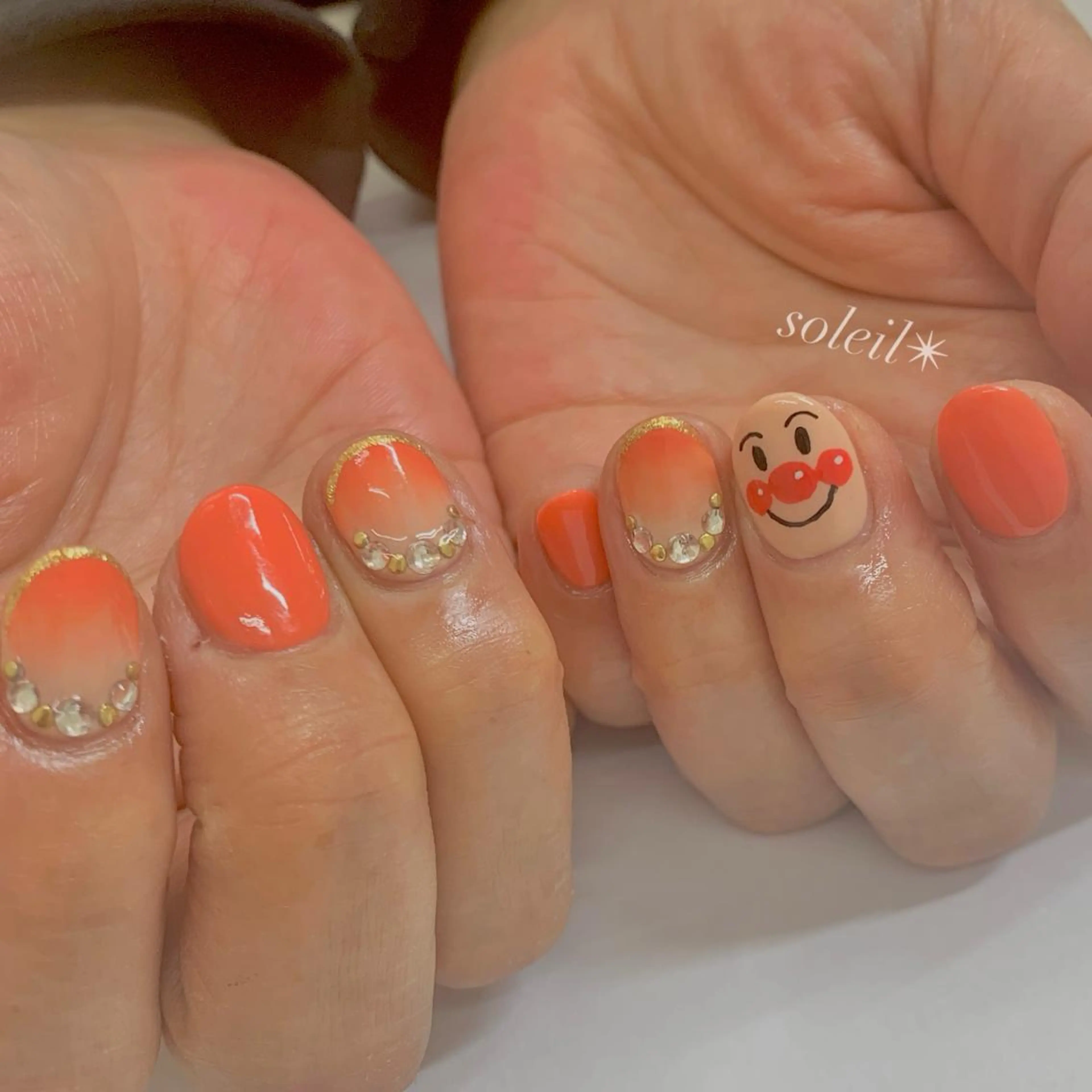 ネイル グラデーション 粟津 美紀のネイルデザイン