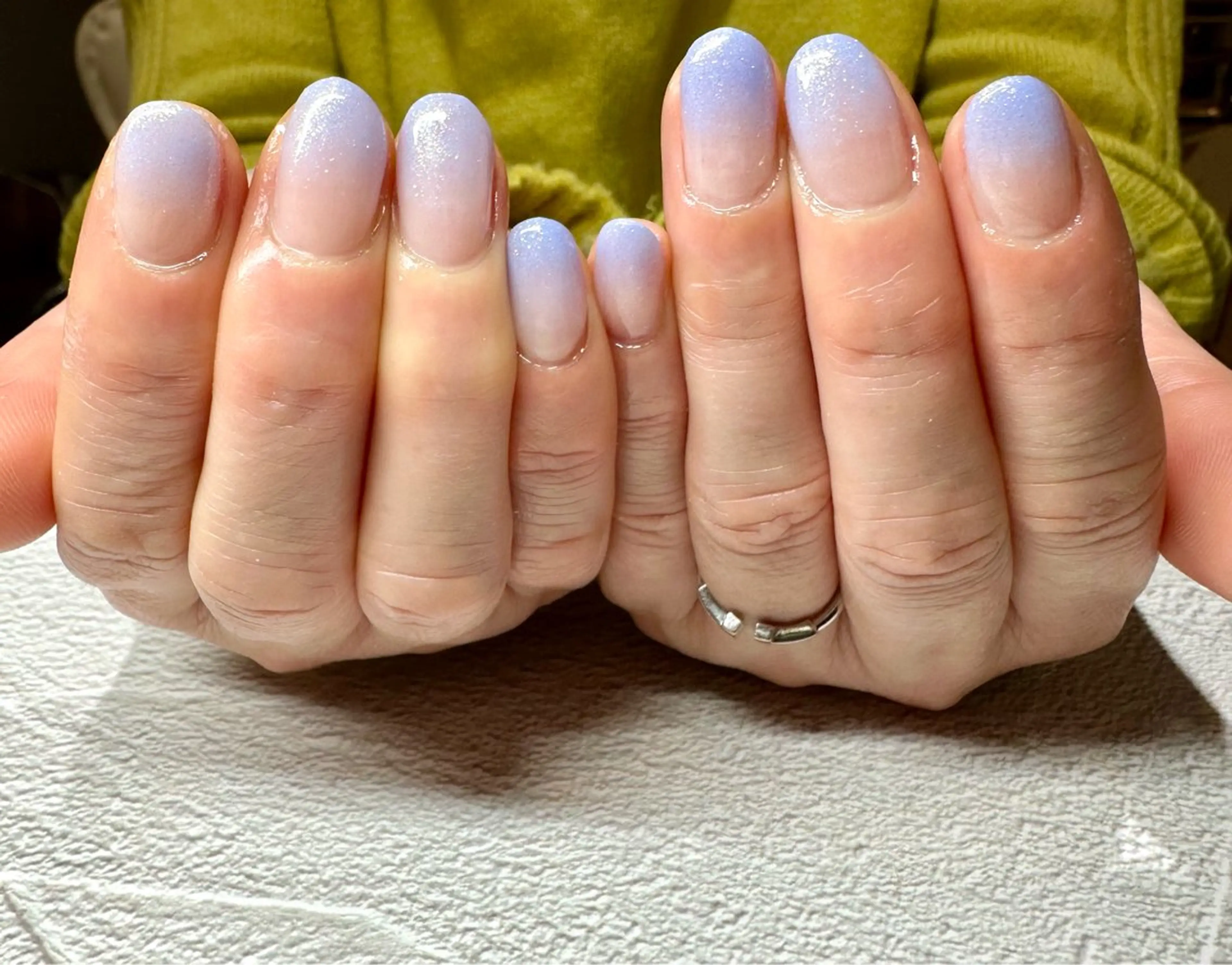 ネイル ブルー グラデーション Tanemoto所属・Ueda Rieのネイルデザイン