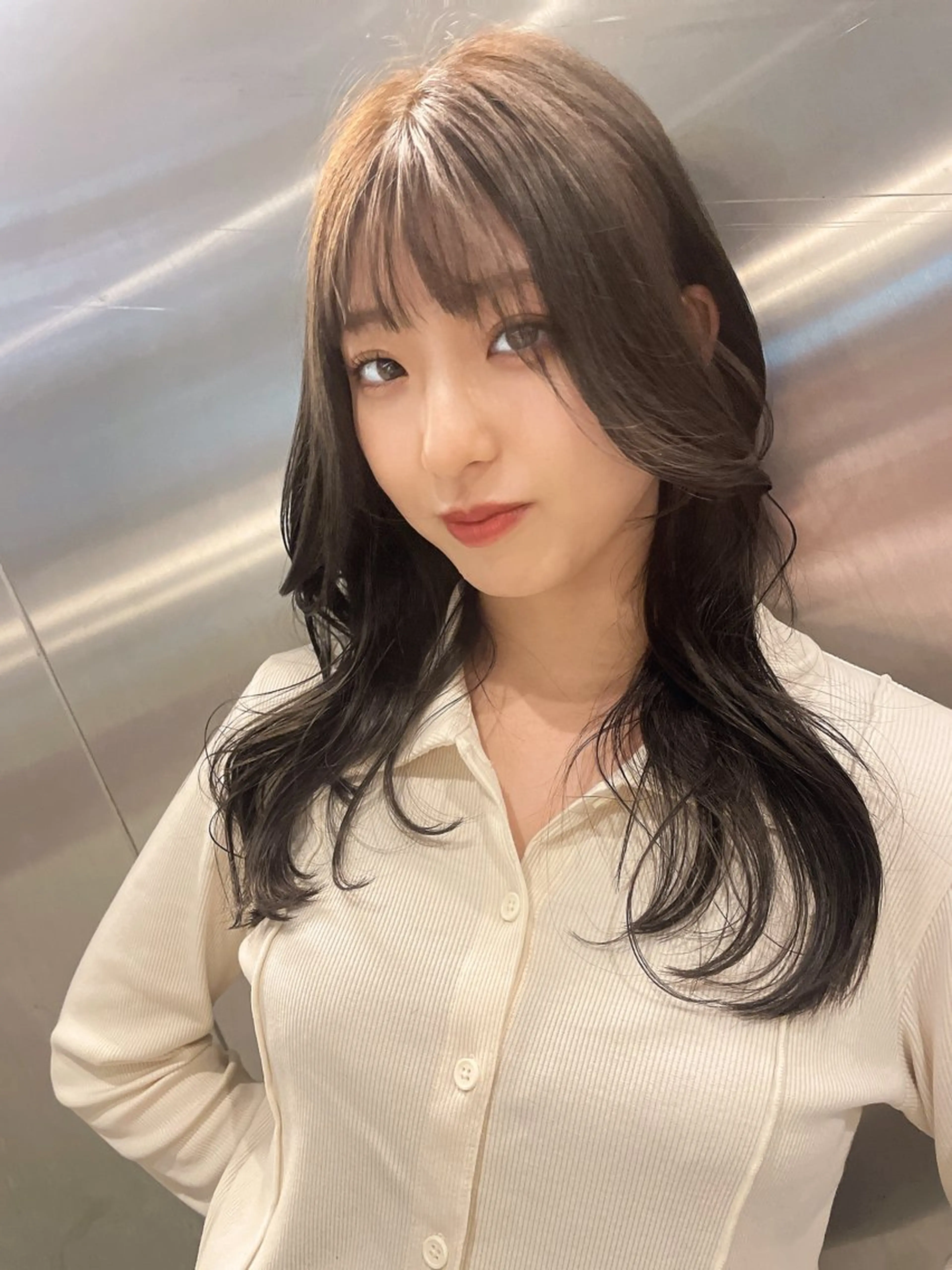 セミロング カラー レイヤーカット AIRI layer cut hairのヘアスタイル