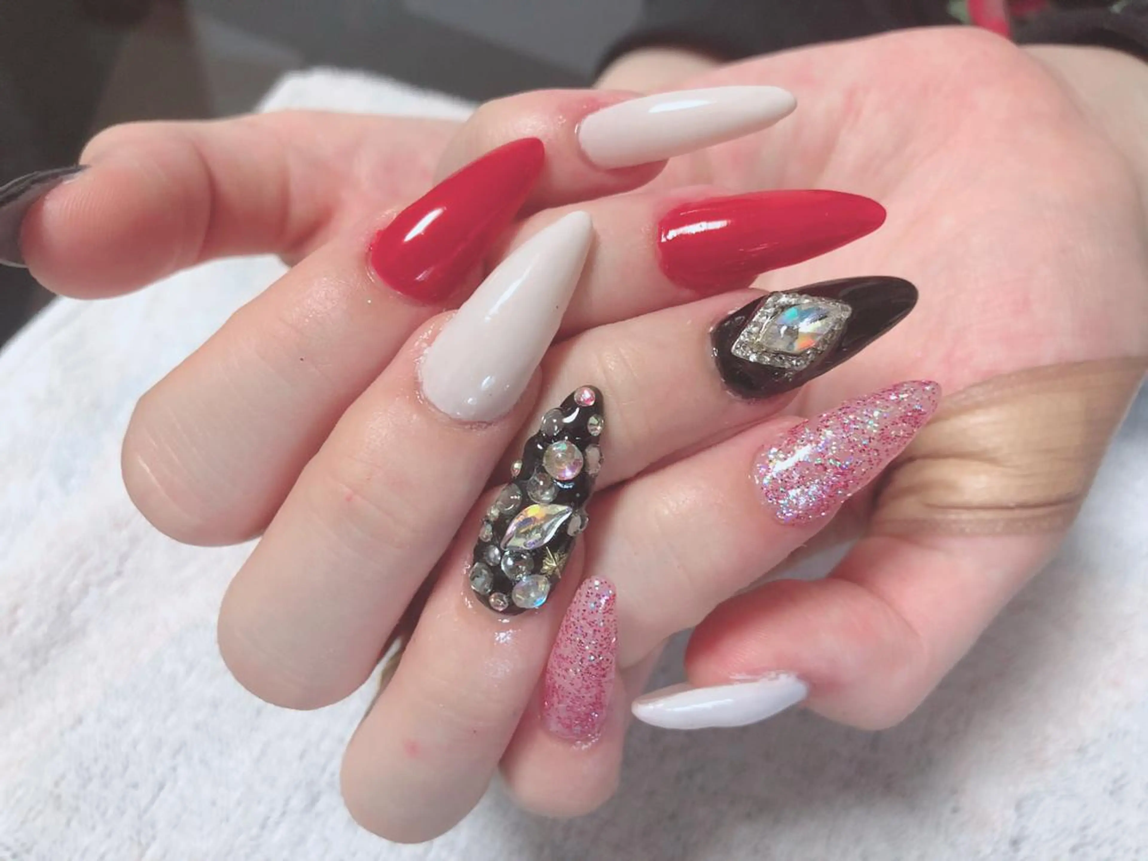 ネイル ハンドネイル 荒井 海輝のネイルデザイン