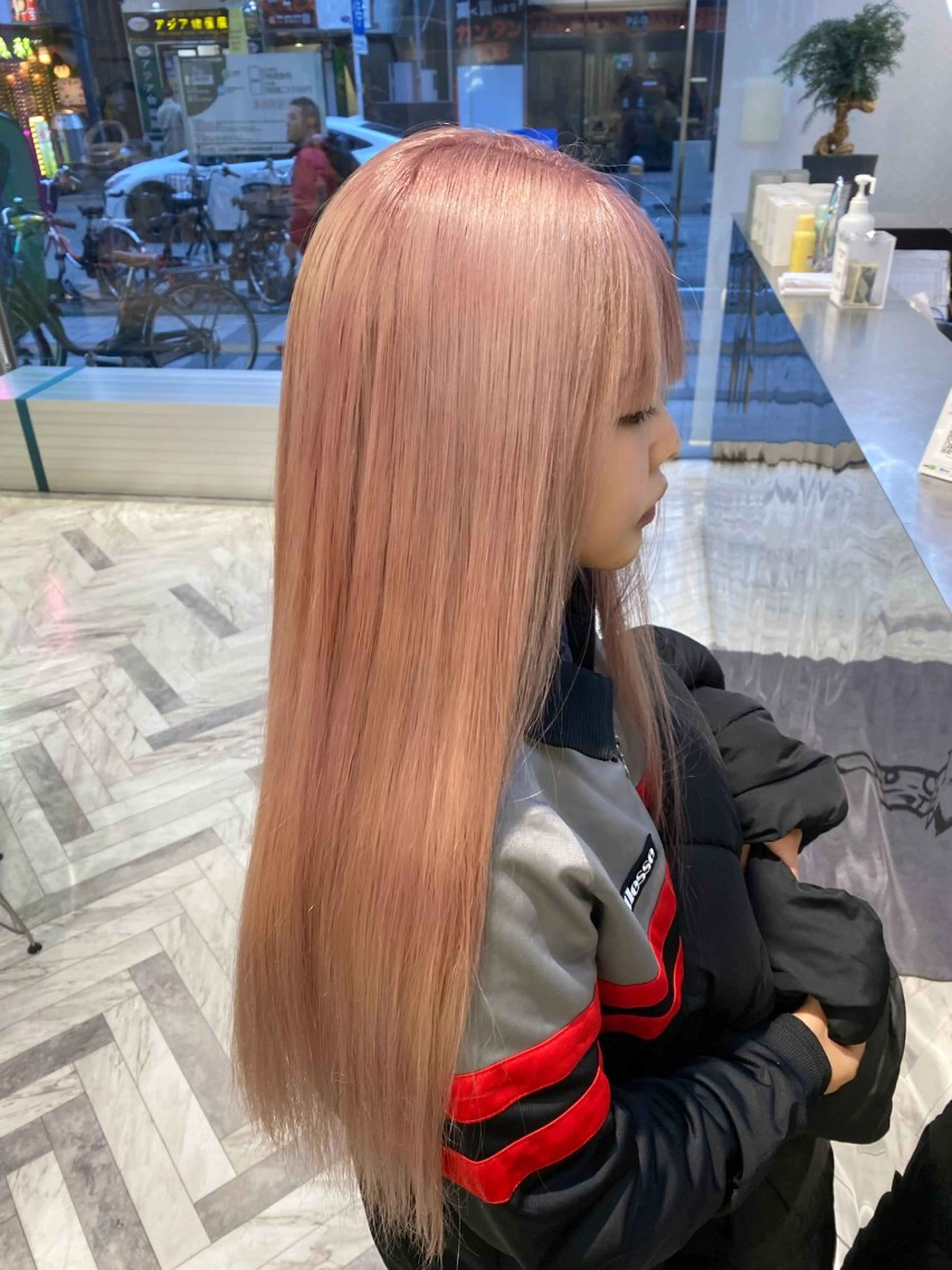 カラー Shiori･:* 💫のネイルデザイン