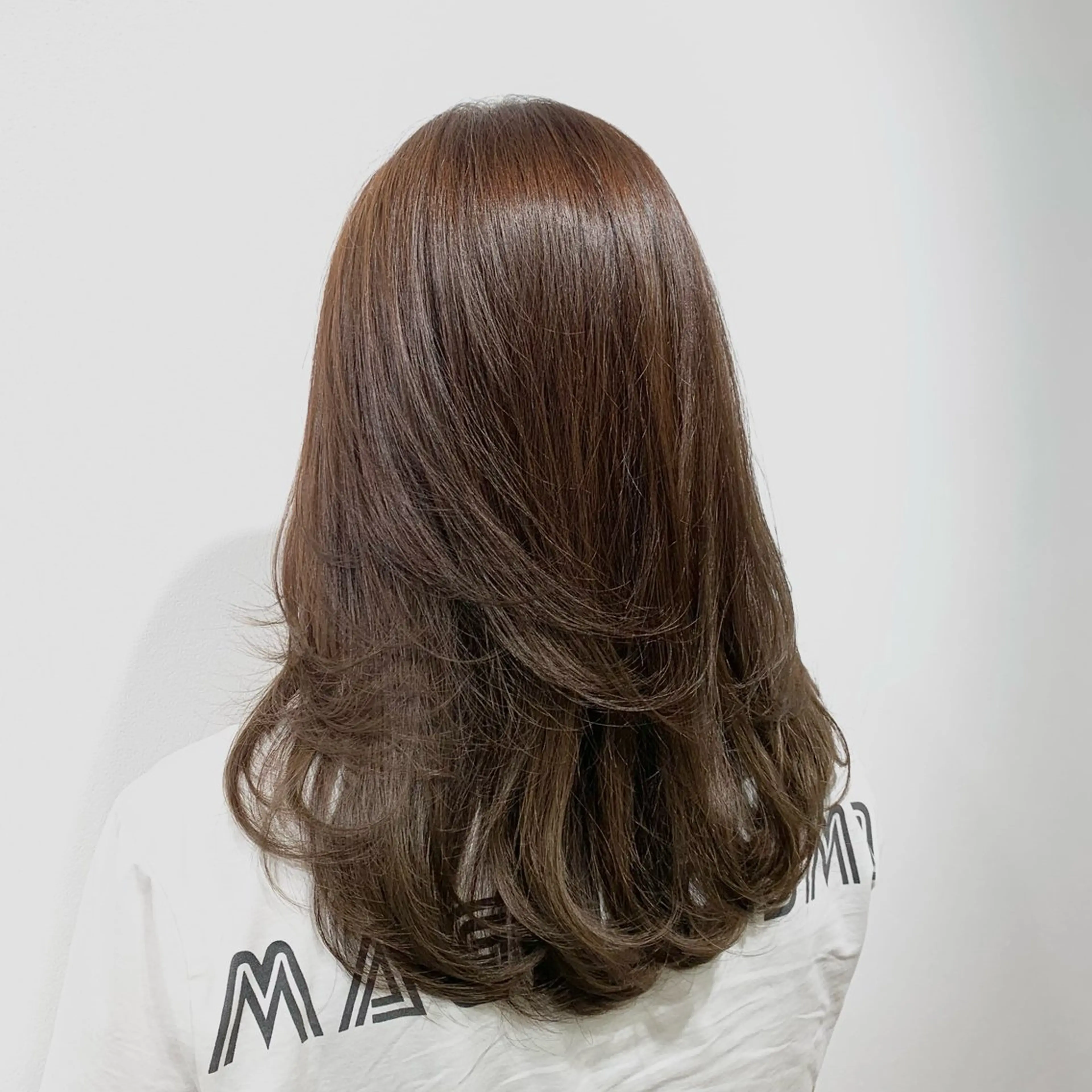 セミロング カラー ヘアアレンジ キヨミ 韓国レイヤーカットのヘアスタイル
