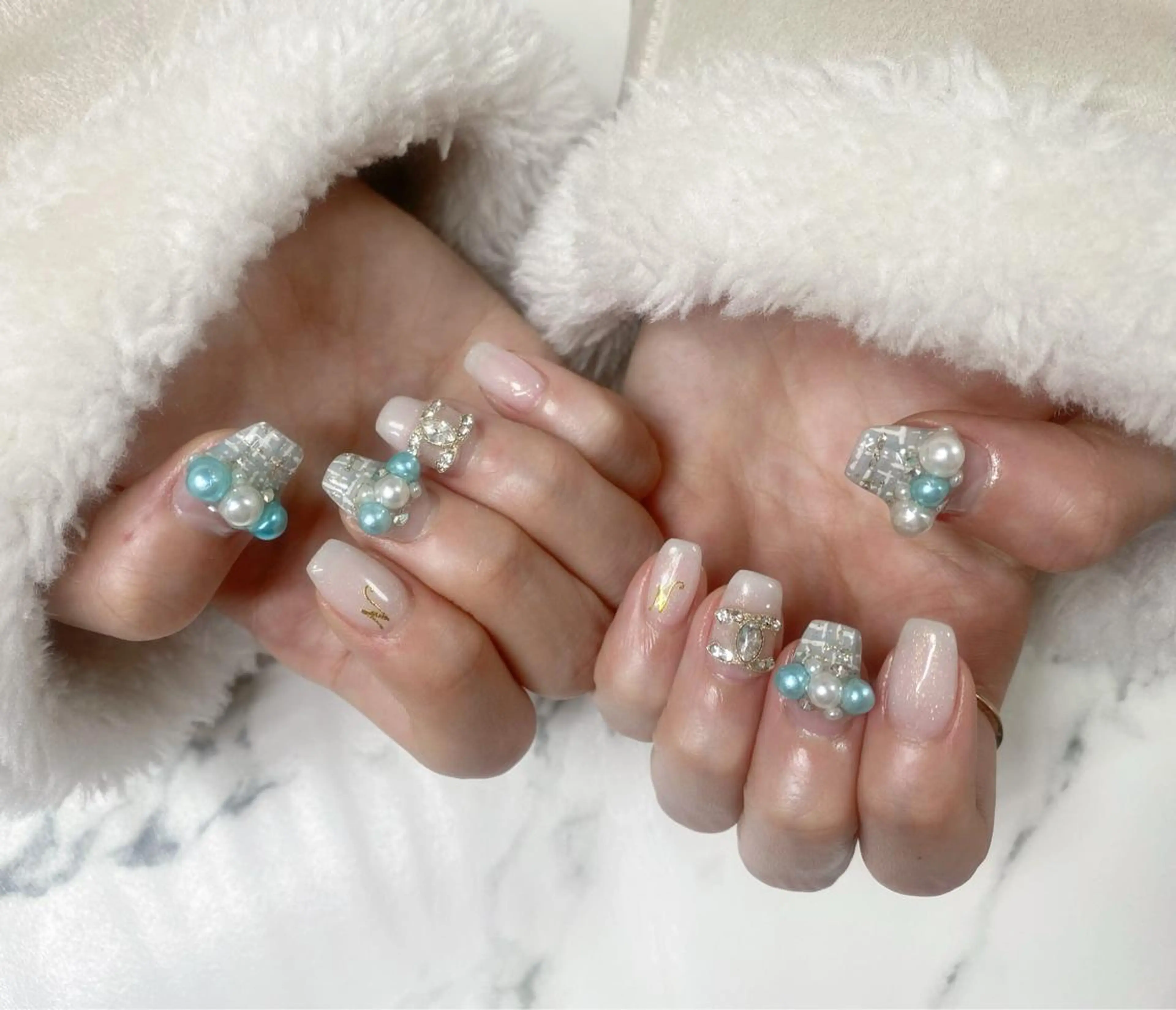 ロング カラー ネイル Q Free nailsのネイルデザイン