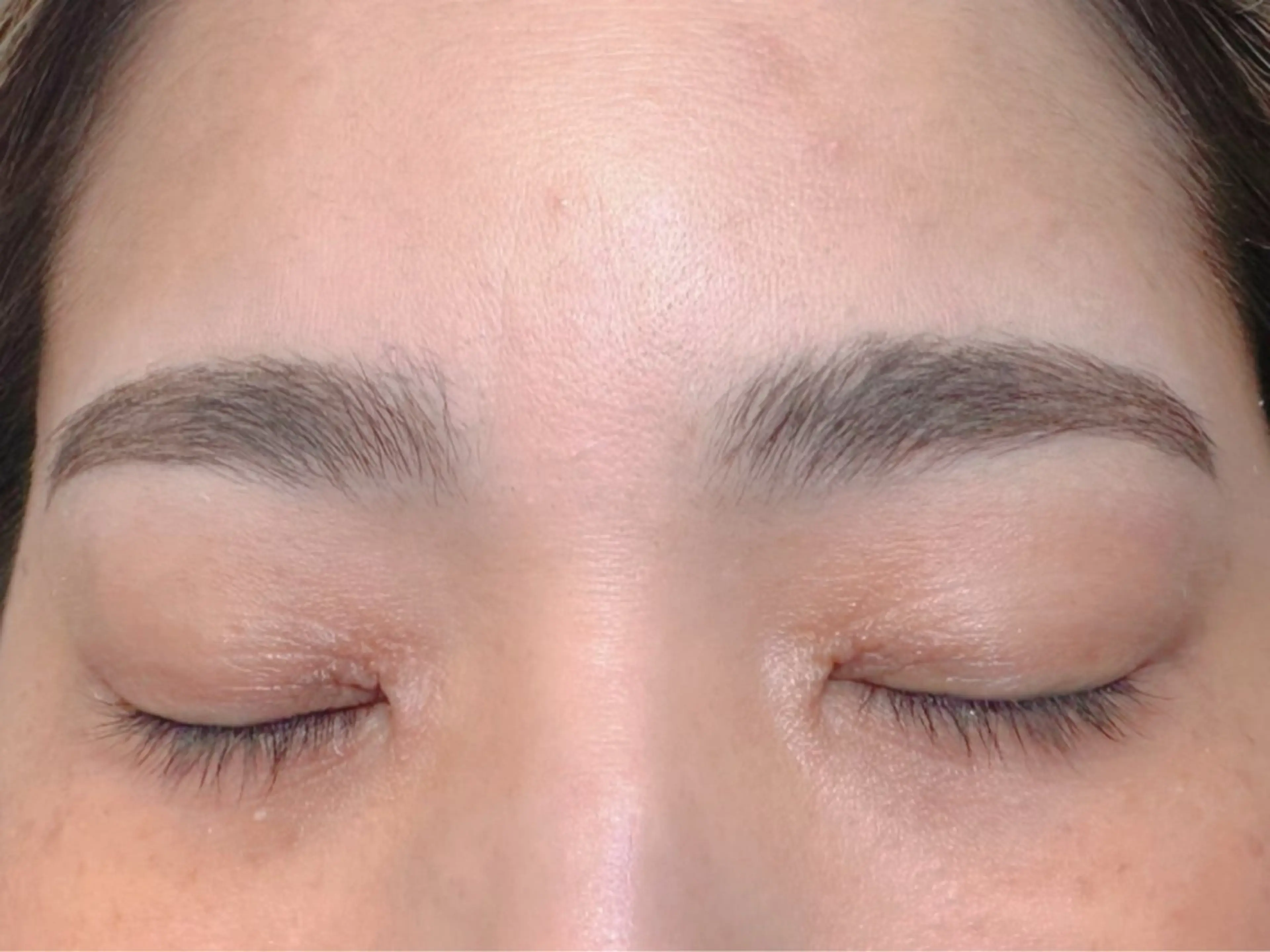 アイブロウ ハリウッドブロウリフト Reciel 山下のマツエク・マツパデザイン