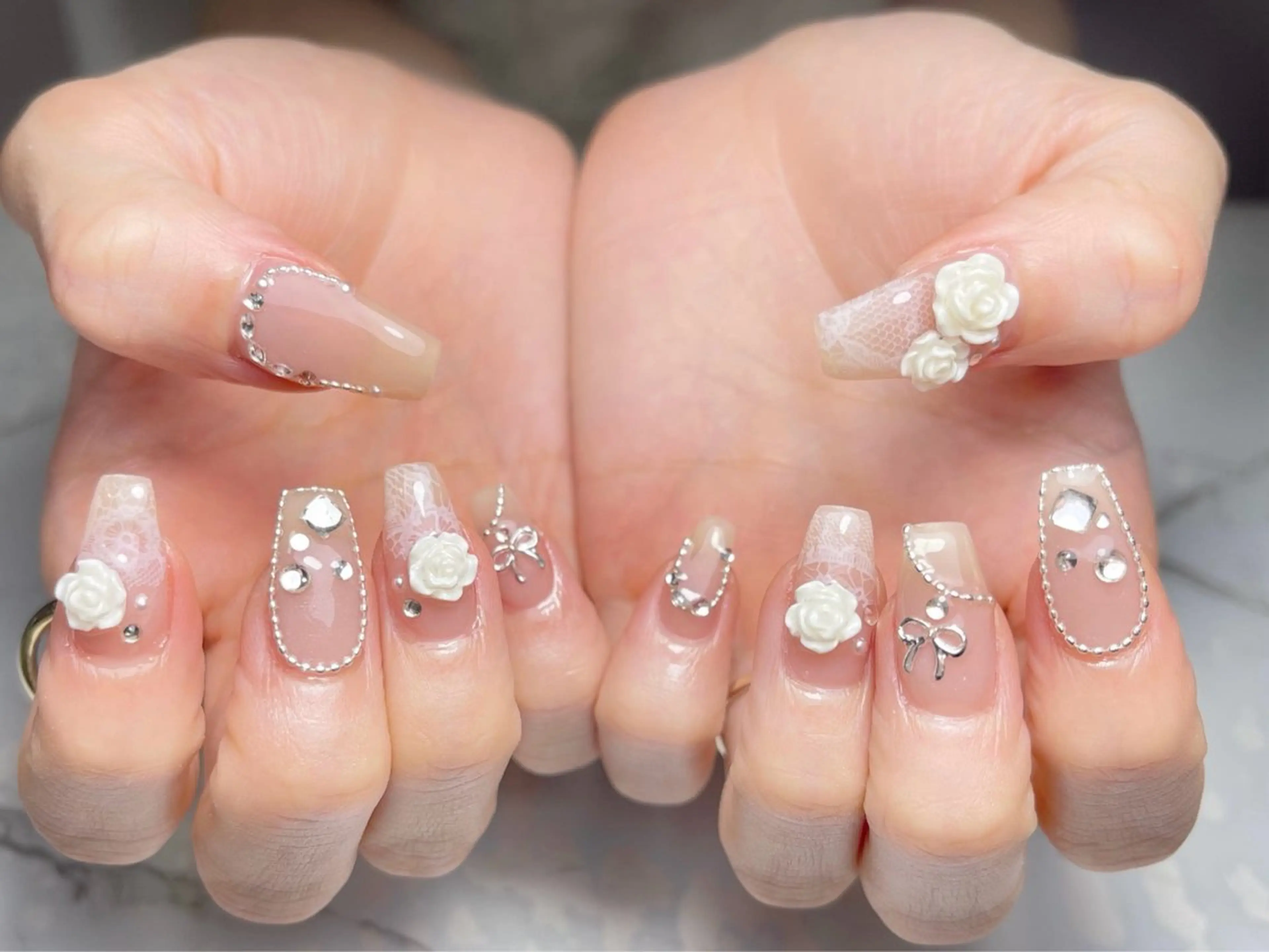 ネイル アートネイル フレンチネイル ジェルネイル グラデーション 韓国ネイル ハンドネイル ハンドケア さくら💮💮 【オフ無料】のネイルデザイン