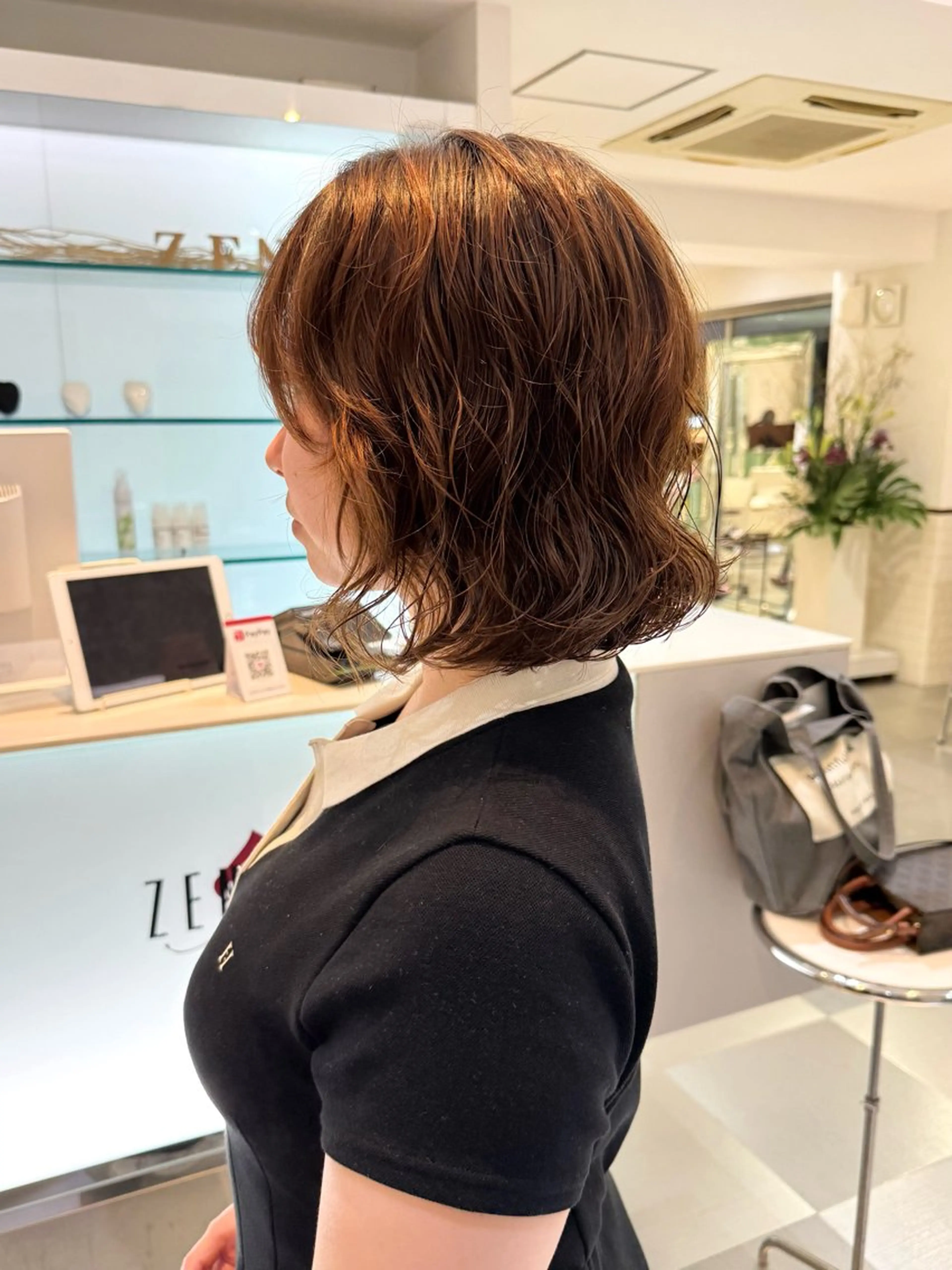 ミディアム パーマ ミディアムパーマ ボブ カット パーマ トリートメント ZENKO表参道店所属・デジタルパーマ 🌀ボブ　萩原　龍のヘアスタイル