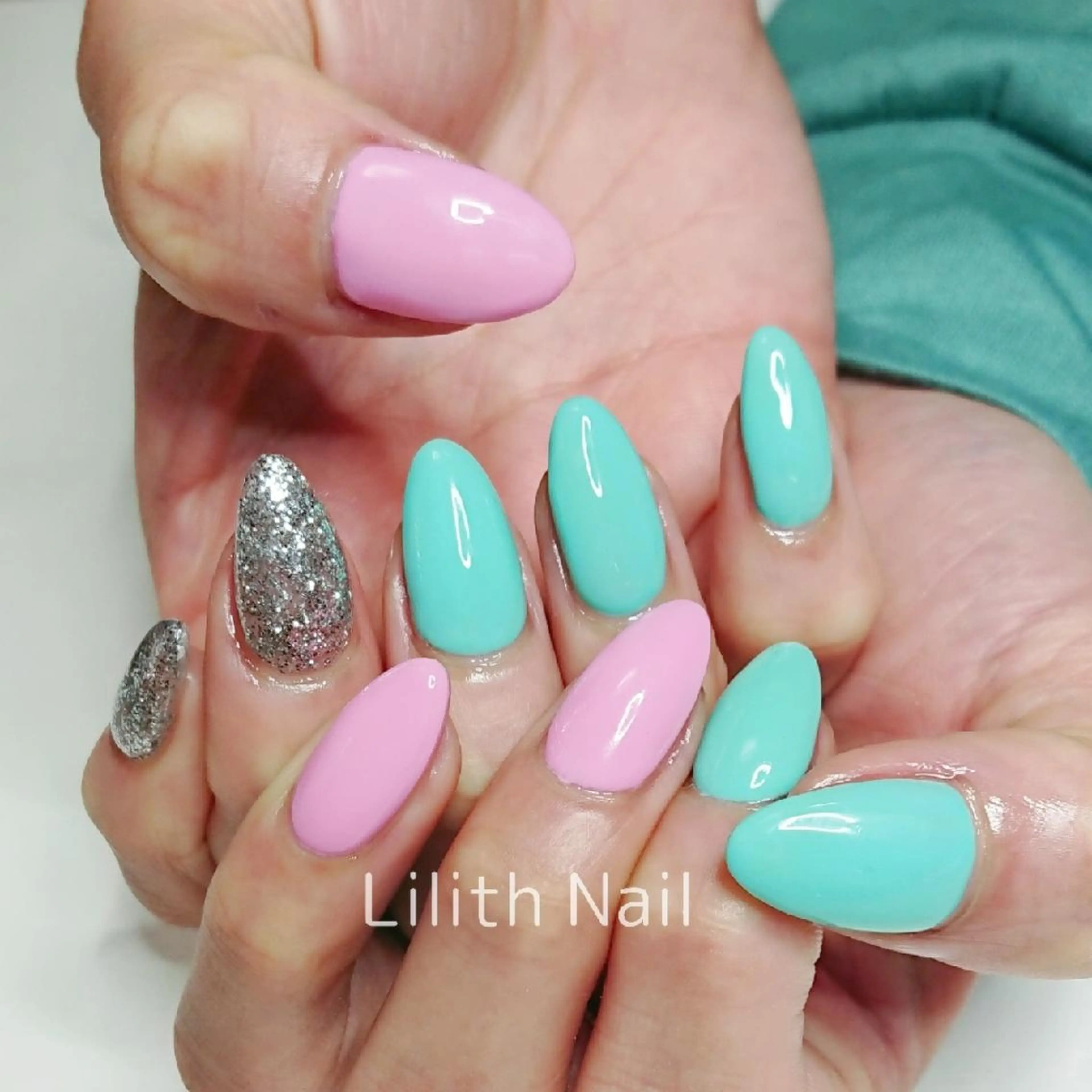ネイル シンプルネイル ハンドネイル Lilith Nailのネイルデザイン