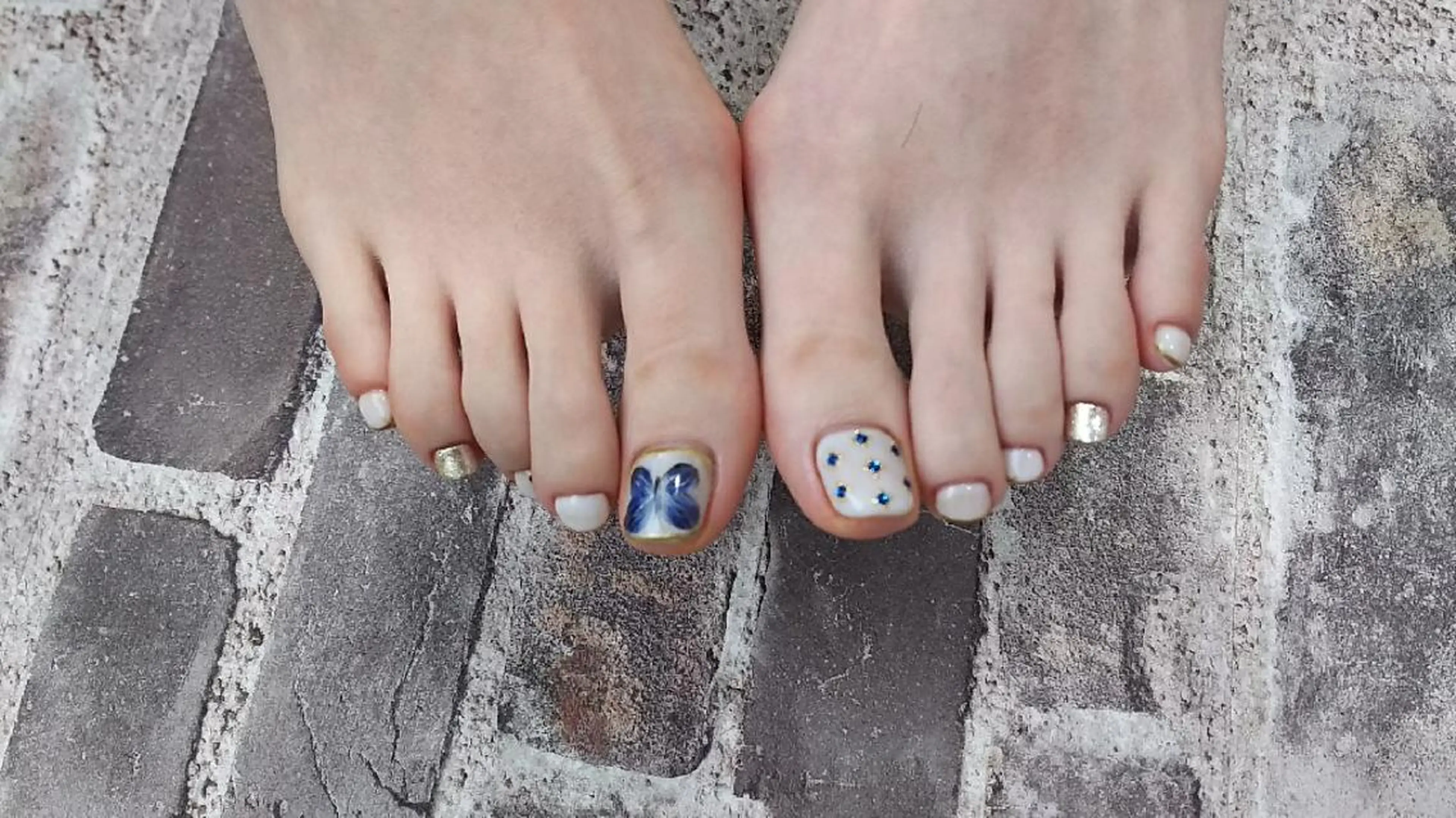 ネイル ストーンネイル フットネイル Progress Nailのネイルデザイン