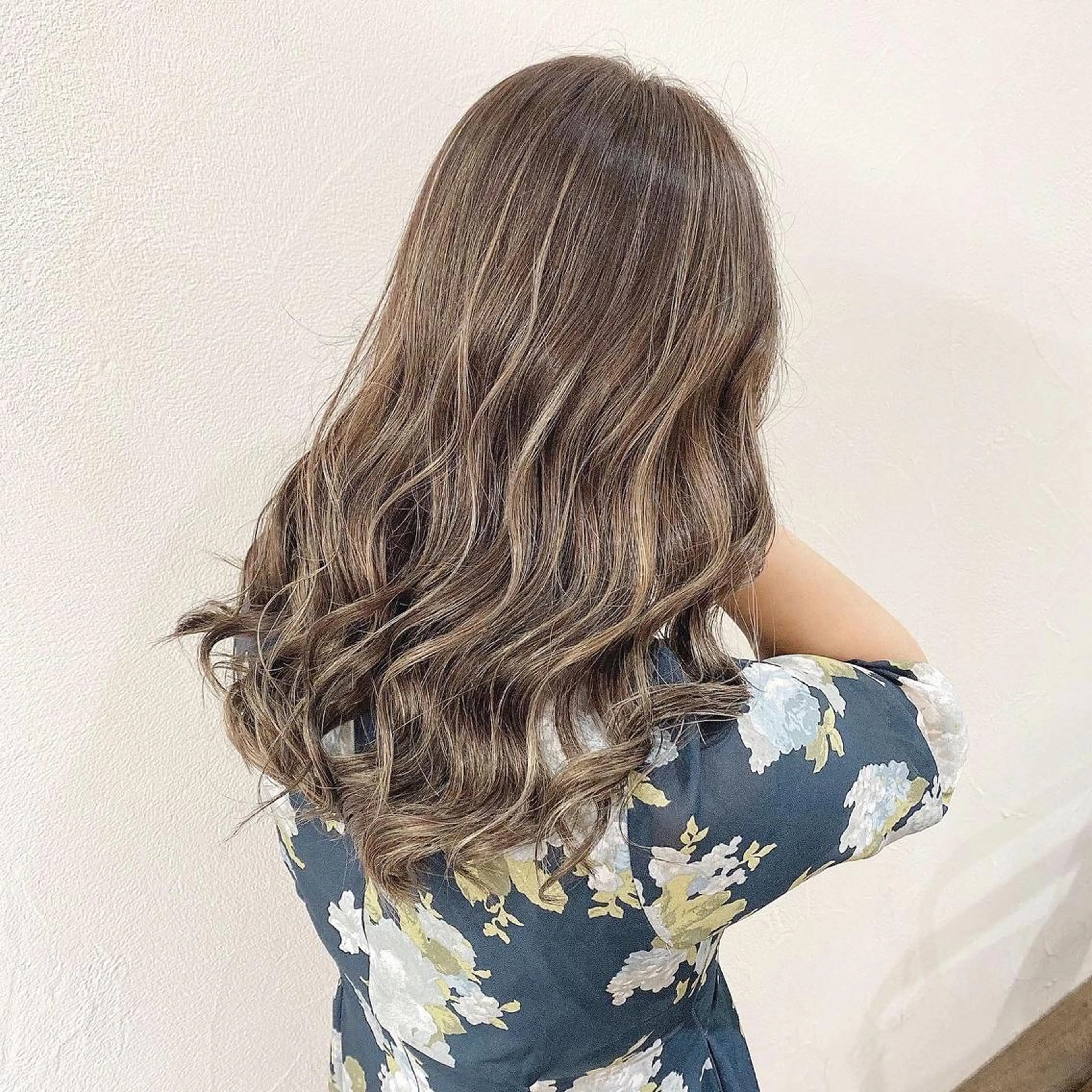 セミロング カラー ハイライトカラー ハイライト ハイライト／髪質改善 裕樹のヘアスタイル