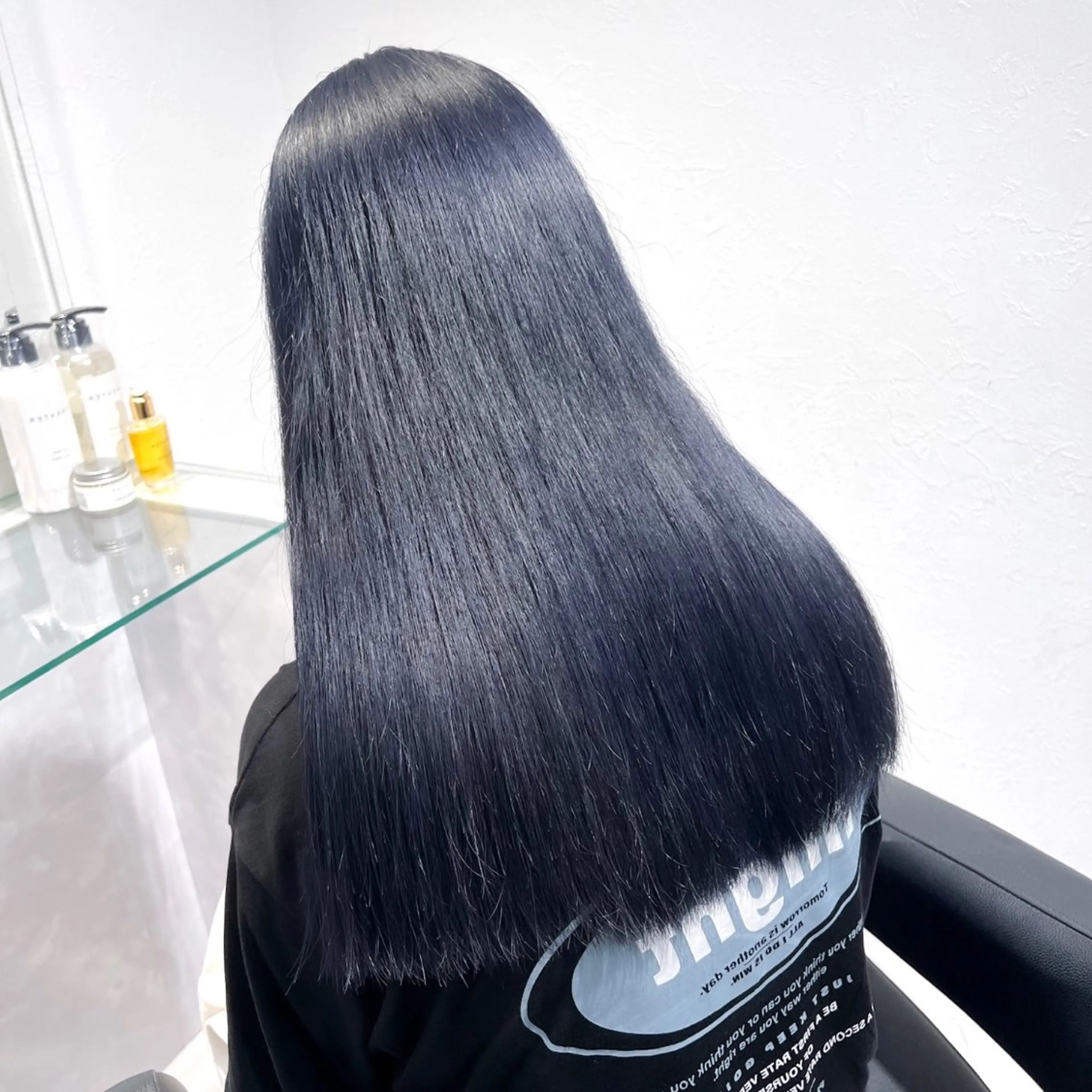 ロング カラー ヘアアレンジ メンズ メンズブリーチ ブリーチ 透明感カラー 髪質改善 🦋重くない暗髪🦋 Hana🦋のヘアスタイル