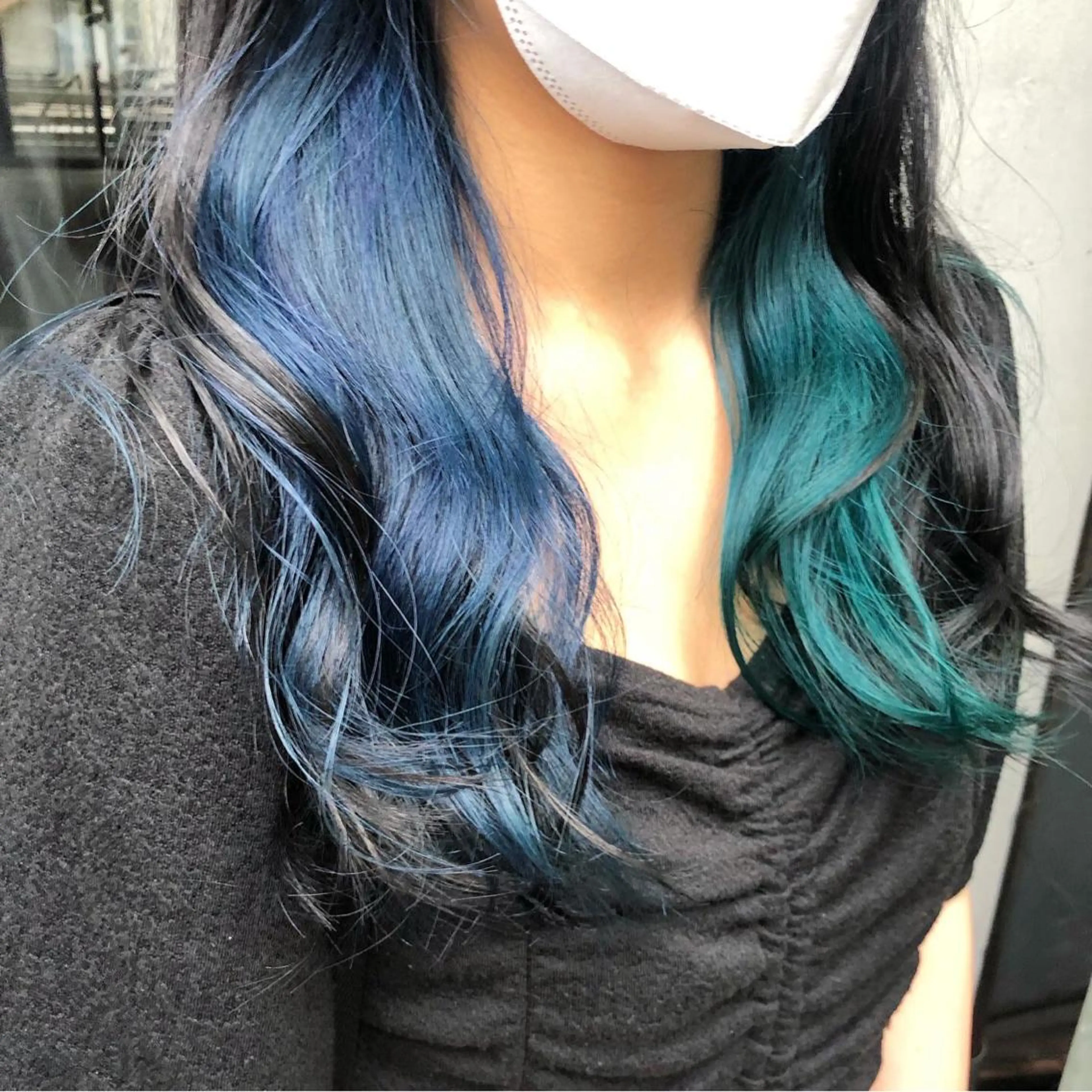 セミロング カラー イヤリングカラー カット ヘアカラー トリートメント 原宿サロン代表 デザインカラー伊藤卓のヘアスタイル