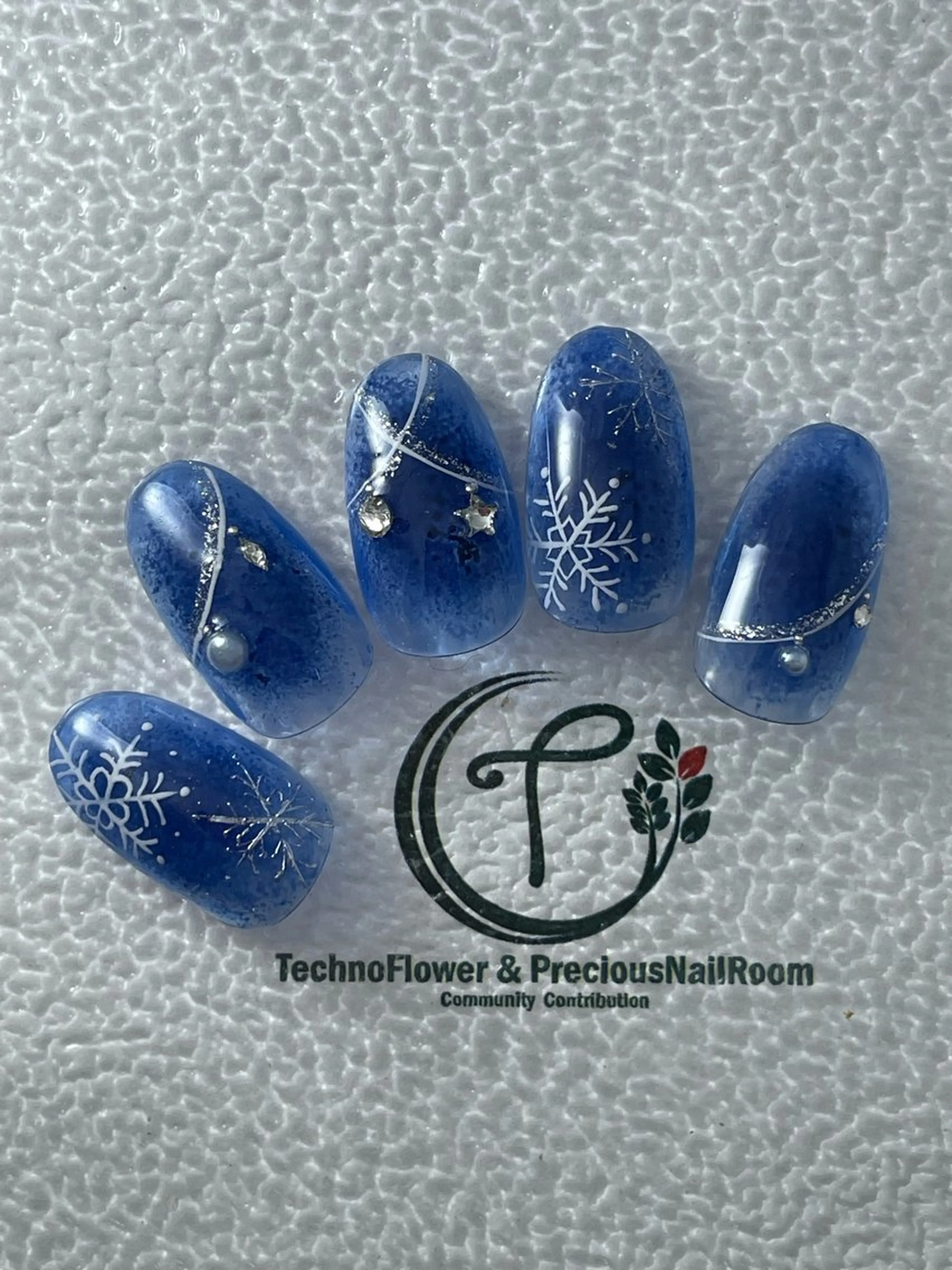 ネイル フラワーネイル precious nail room所属・precious nail  roomのネイルデザイン