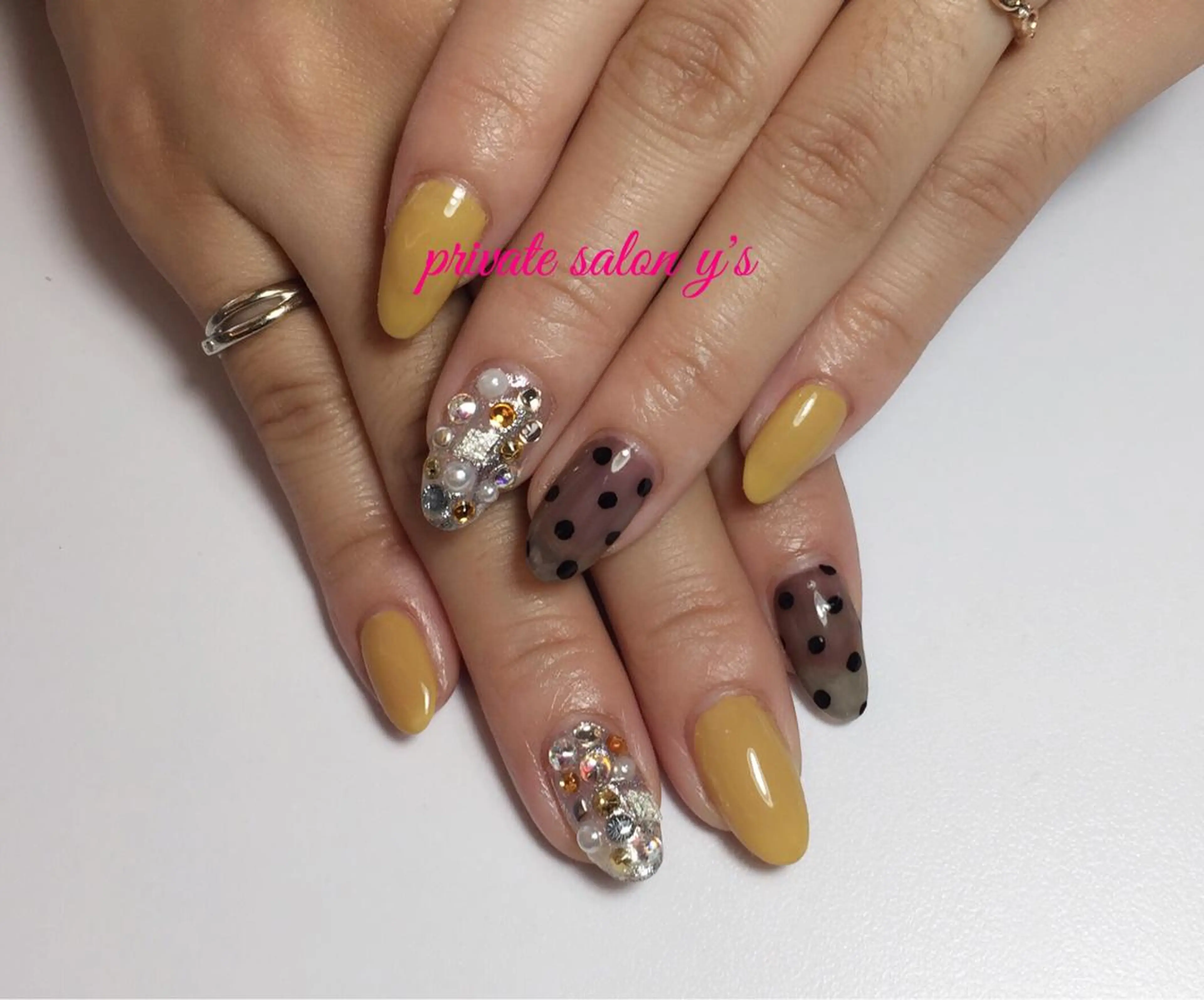 ネイル y' sのネイルデザイン