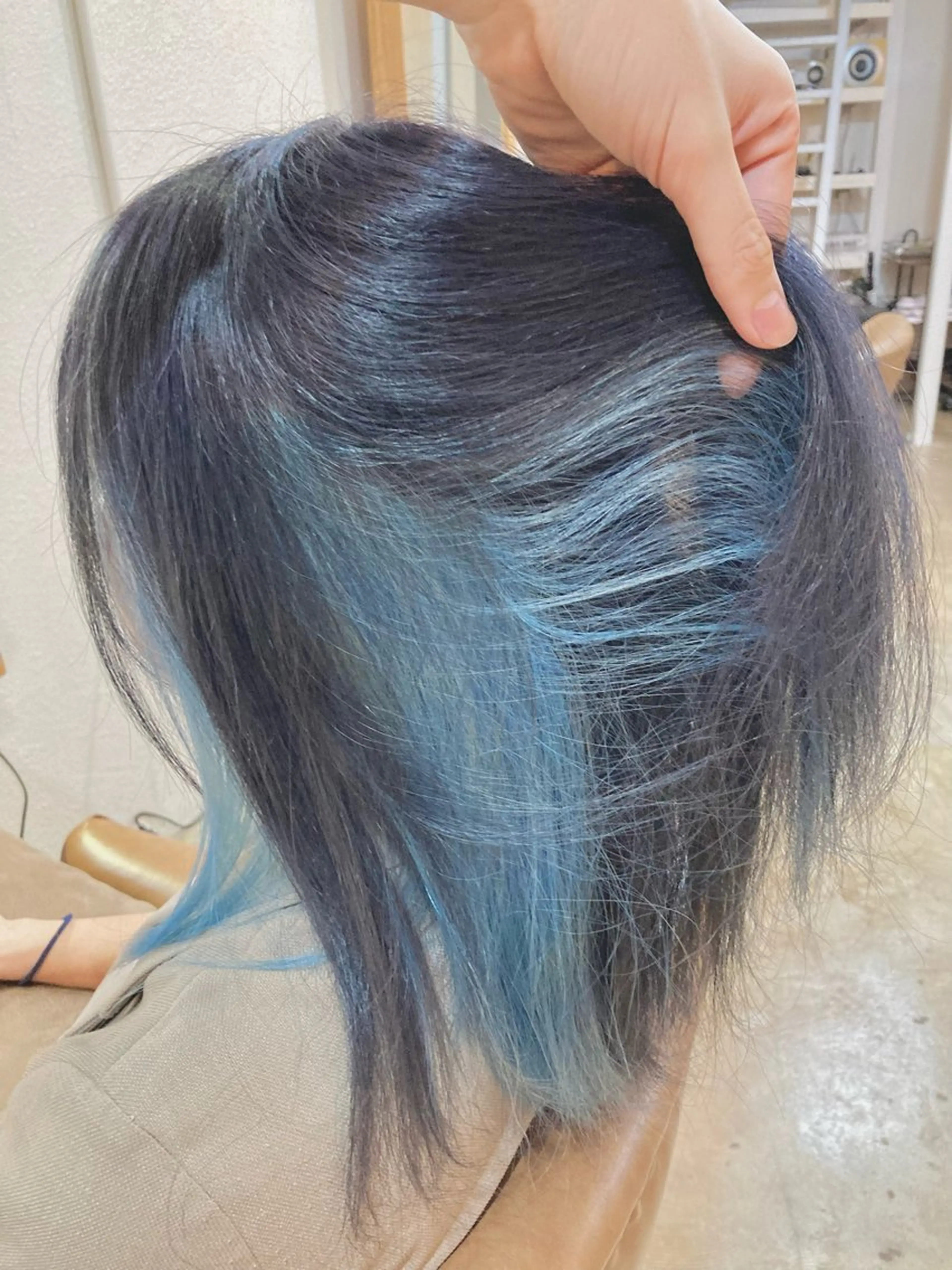 セミロング hairroomsheeps所属・ハイトーン/ホワイト カラー/SHOKAのヘアスタイル