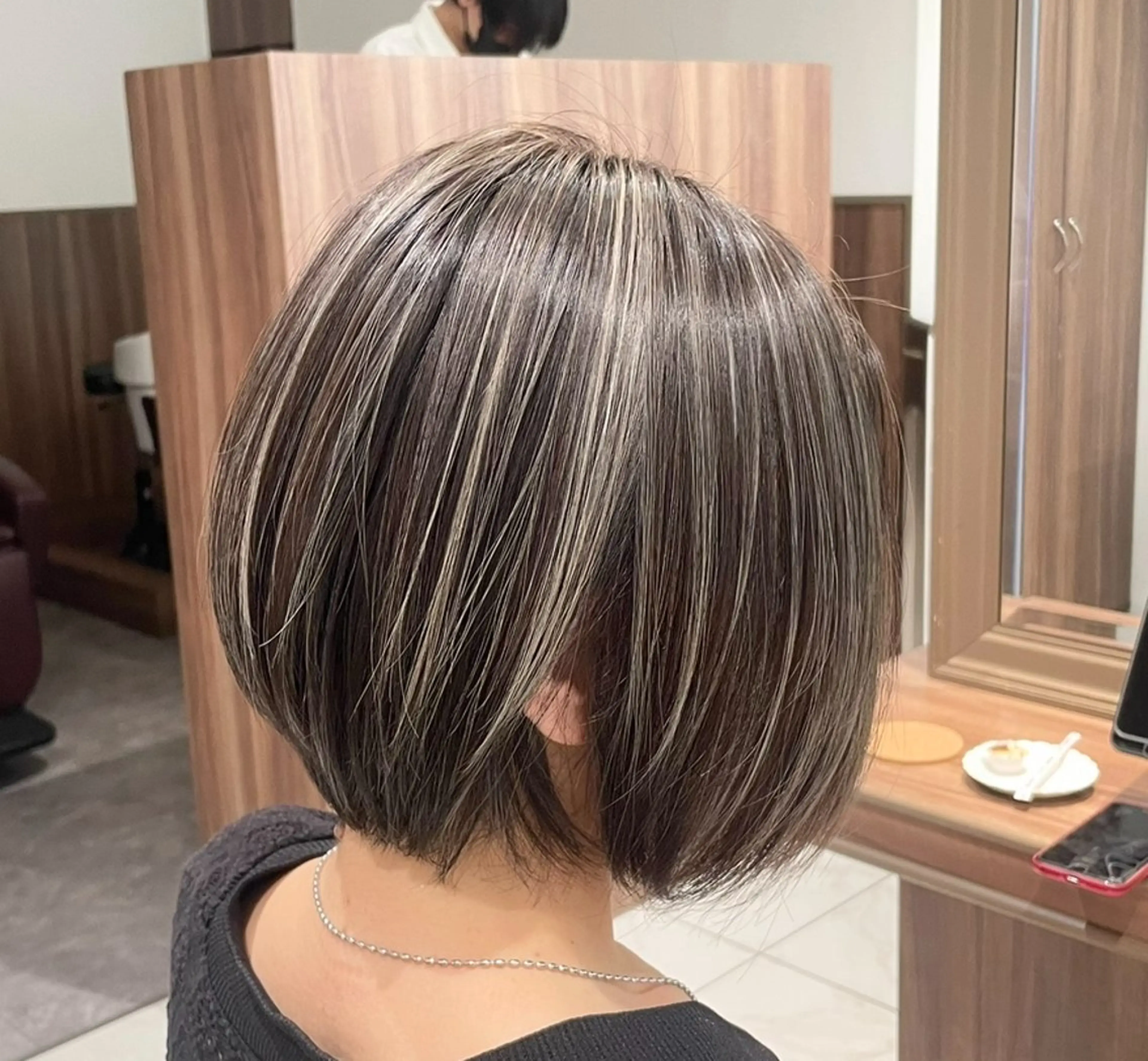 ショート カラー バレイヤージュ ハイライトカラー ハイライト レイヤーカット カット ヘアカラー 🇰🇷韓国ヘア★ 副店長.쿠리타⭐︎のヘアスタイル