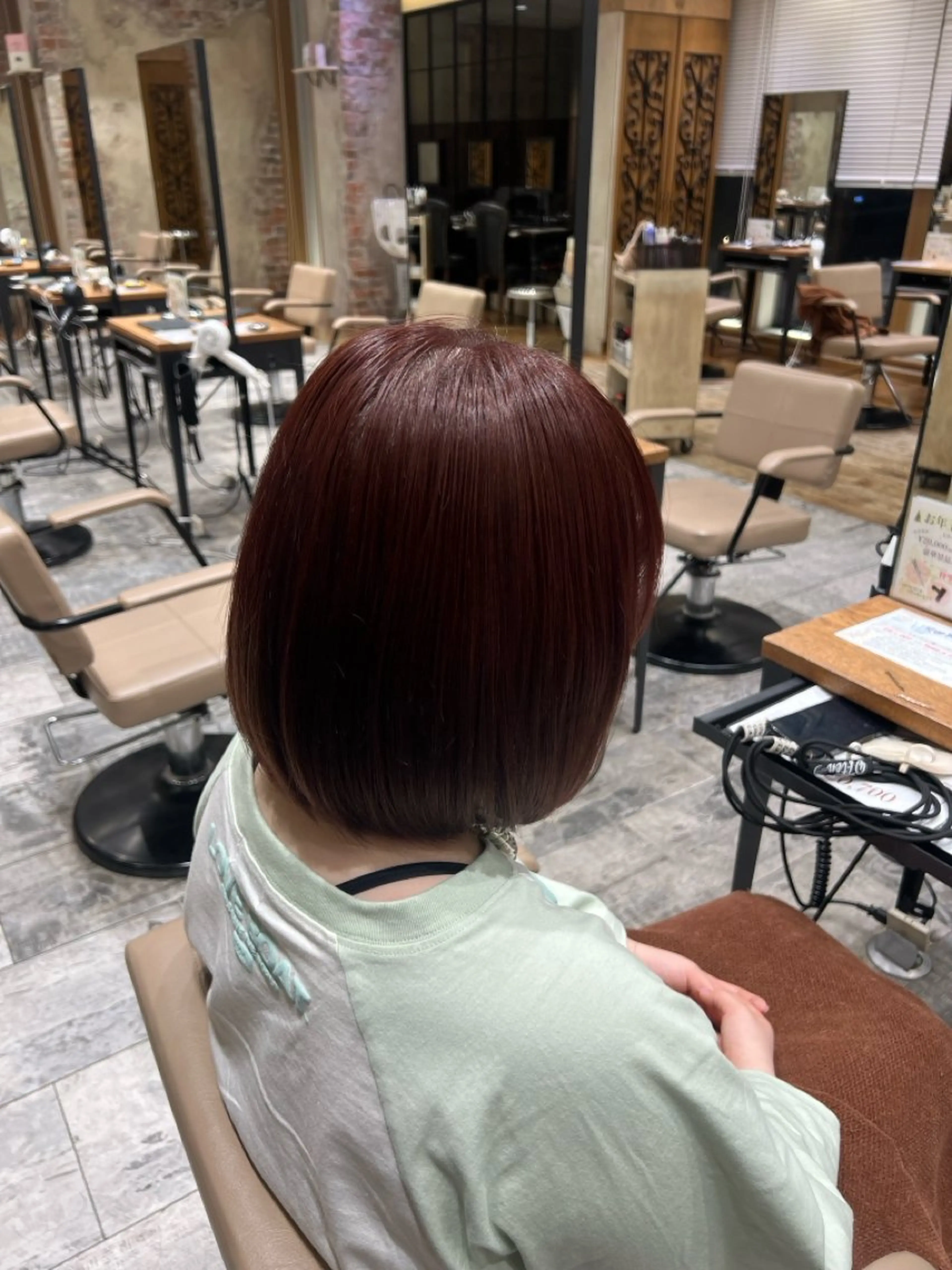 新宿/レイヤー 顔周りカット溝手優太のヘアスタイル