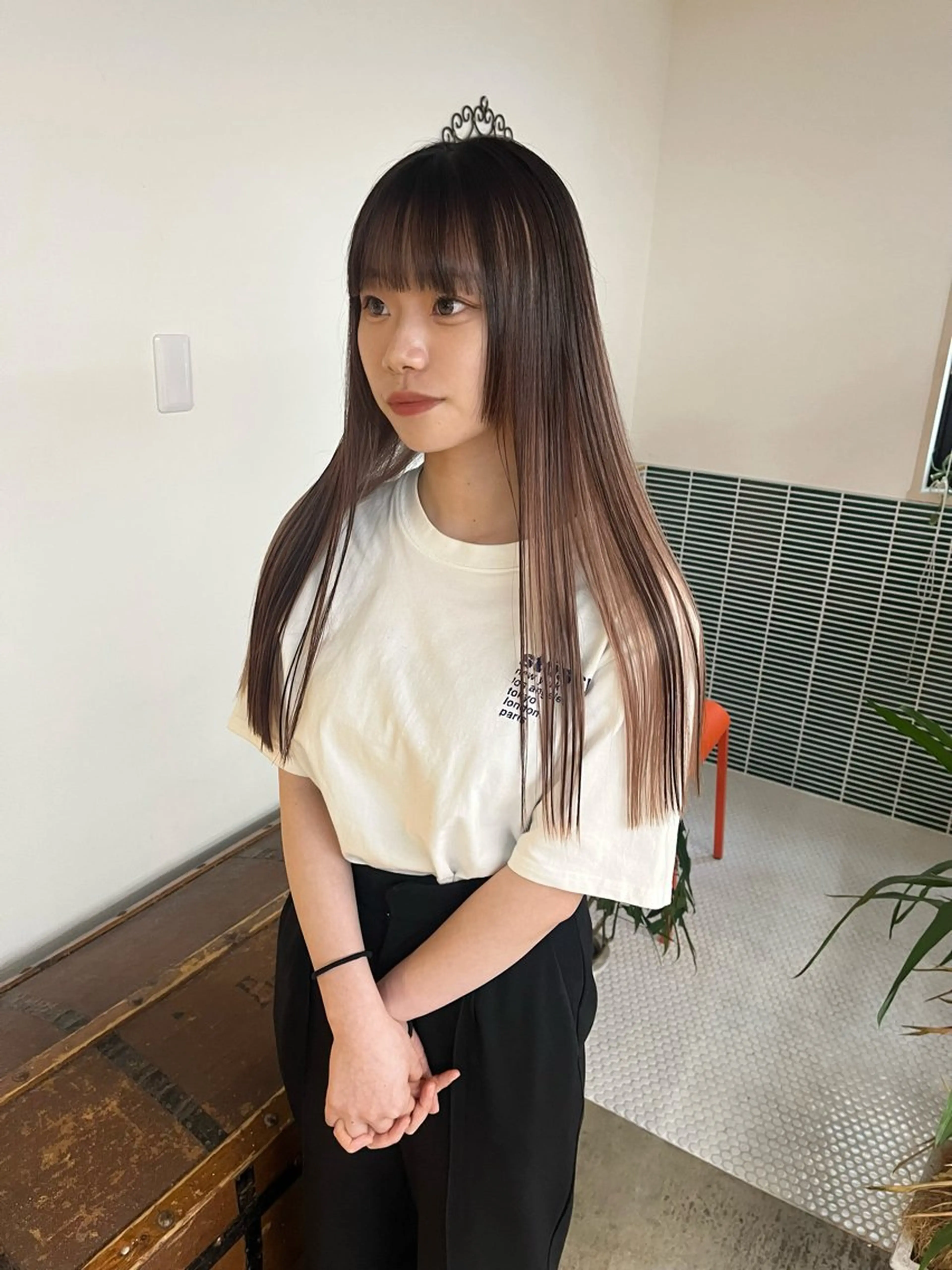 ロング カラー ブリーチ カット ヘアカラー トリートメント 🩷ハイトーン透明感 レイヤー🩷ユリカのヘアスタイル