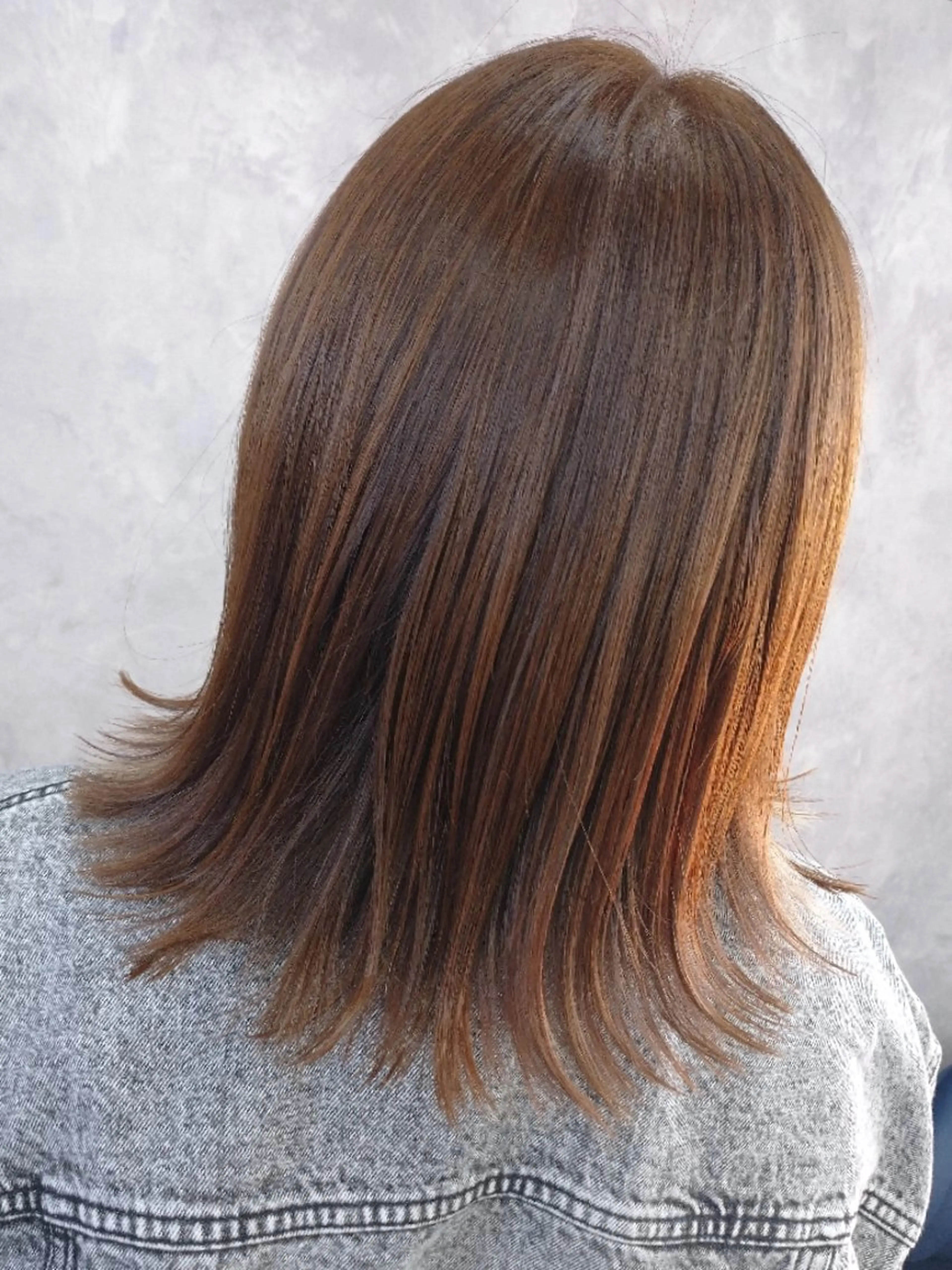 ミディアム カット ヘアカラー アンティア小作所属・AN'TIA小作 noiのヘアスタイル