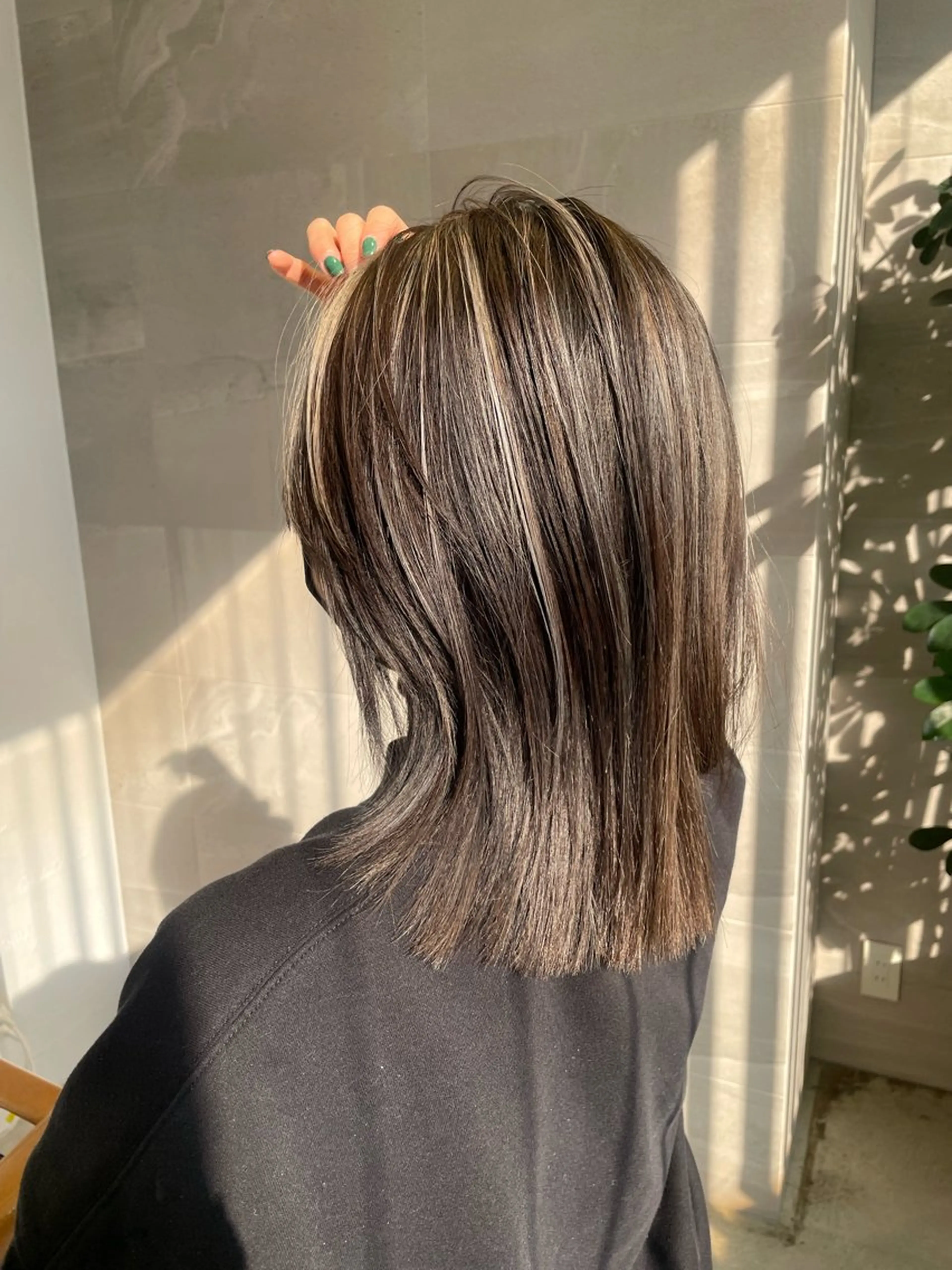 カラー ベージュカラー ブラウンカラー ハイライトカラー ホワイトベージュ 奥田 伊織/カット無料のヘアスタイル