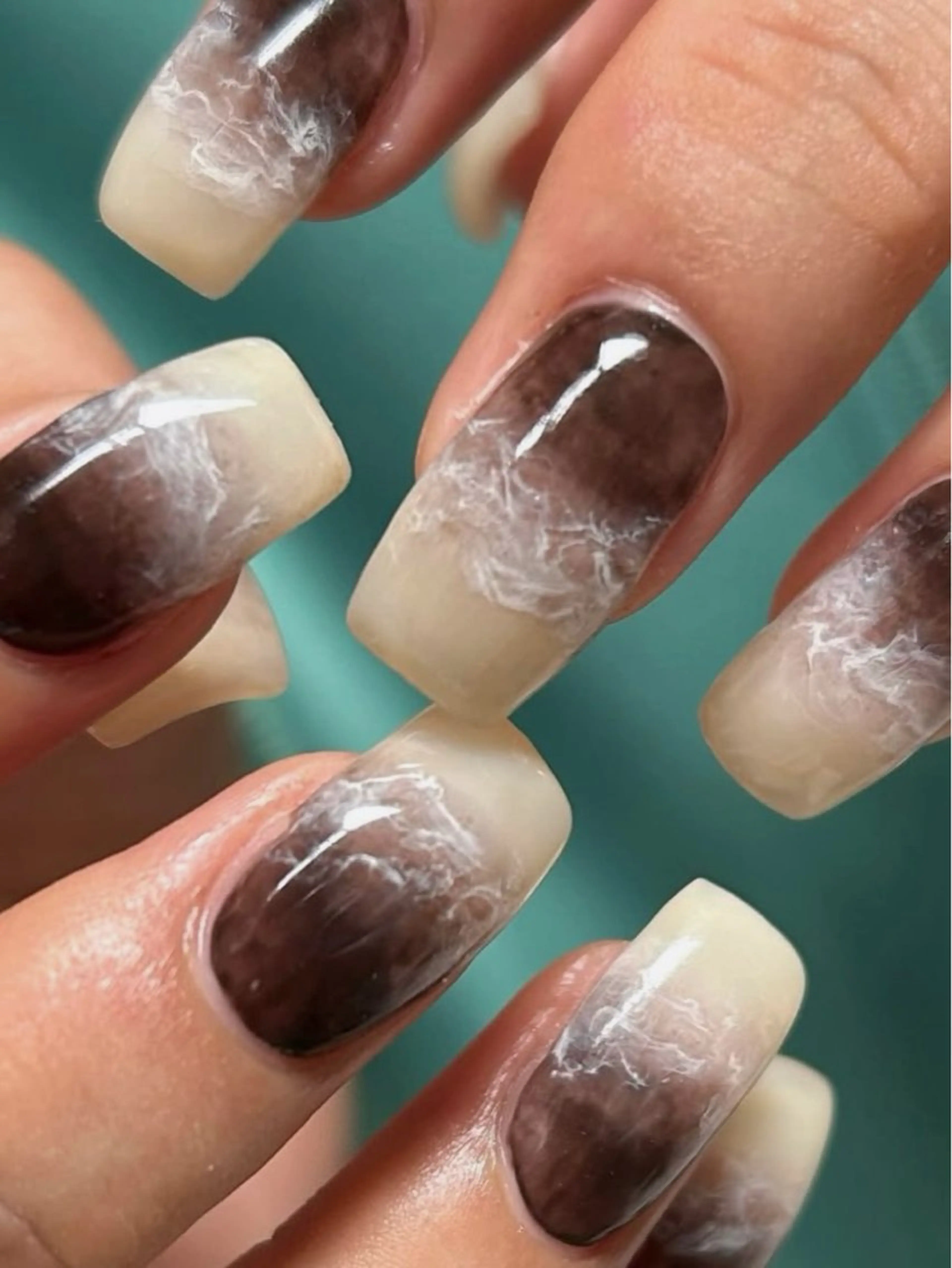 ネイル アートネイル グラデーション ニュアンスネイル talo .のネイルデザイン