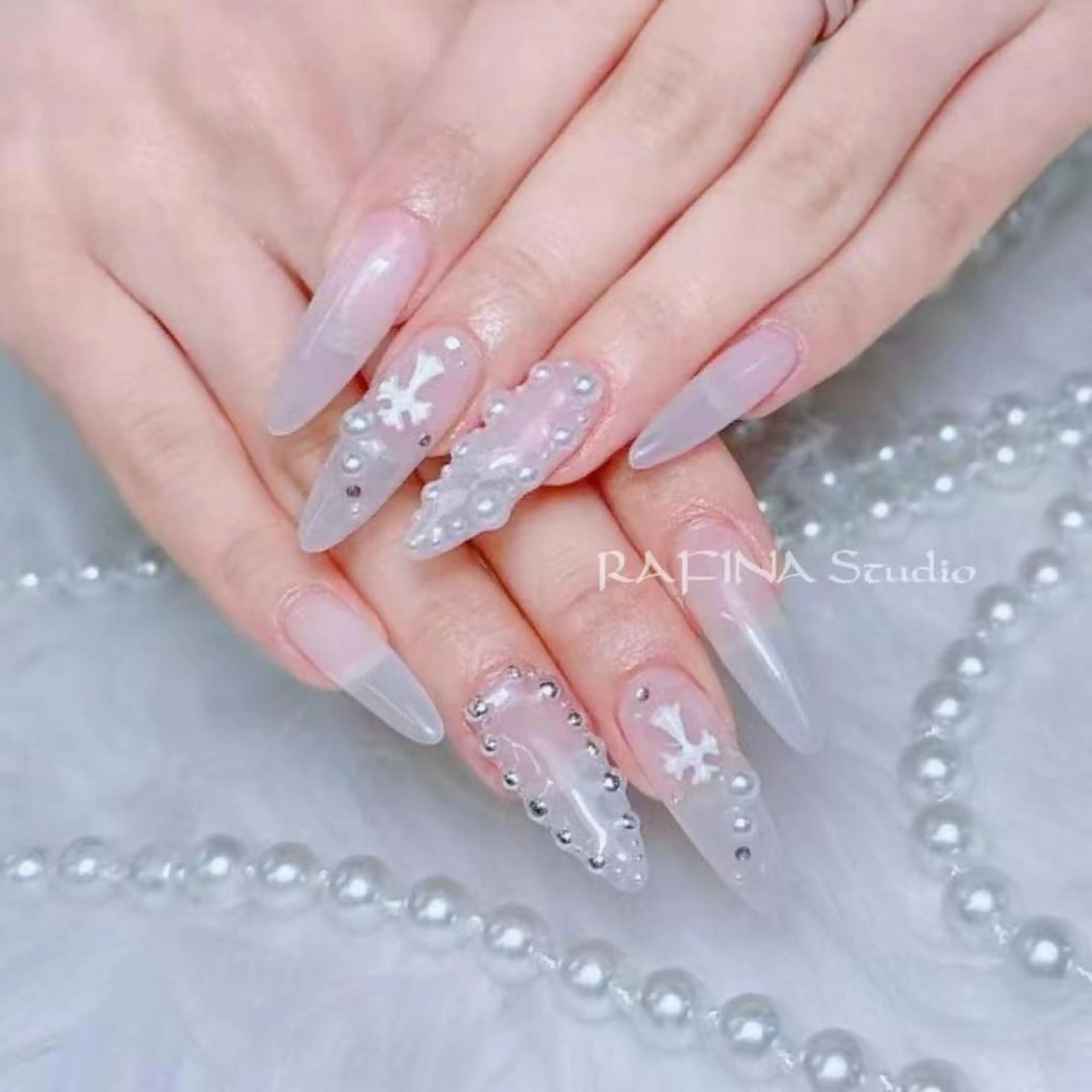 ネイル 桃香 Minaのネイルデザイン