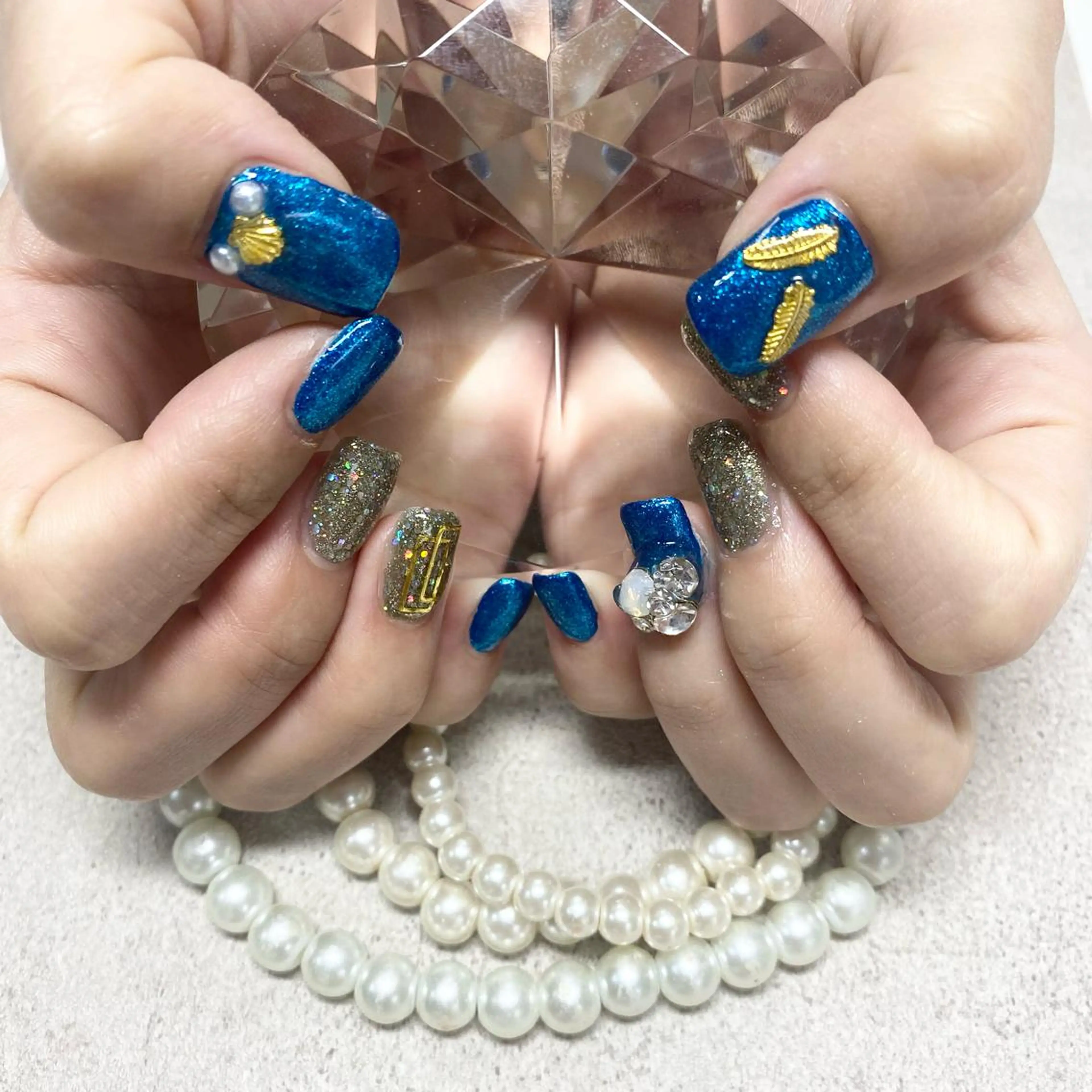 ネイル ハンドネイル ゴテゴテ💙ワンホン リオナのネイルデザイン