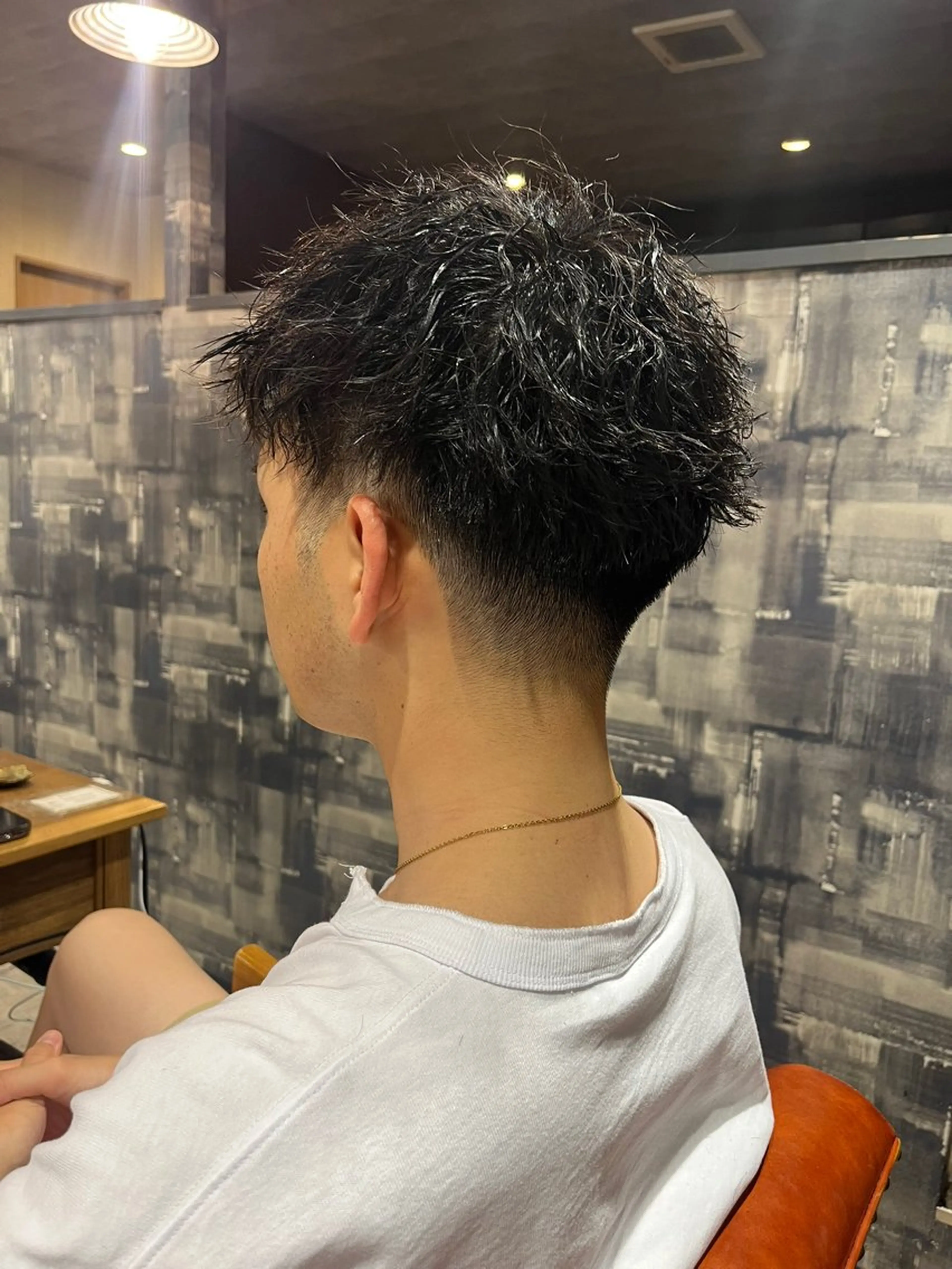 ショート メンズ フェードカット メンズパーマ qrop所属・柴田 翔太郎のヘアスタイル