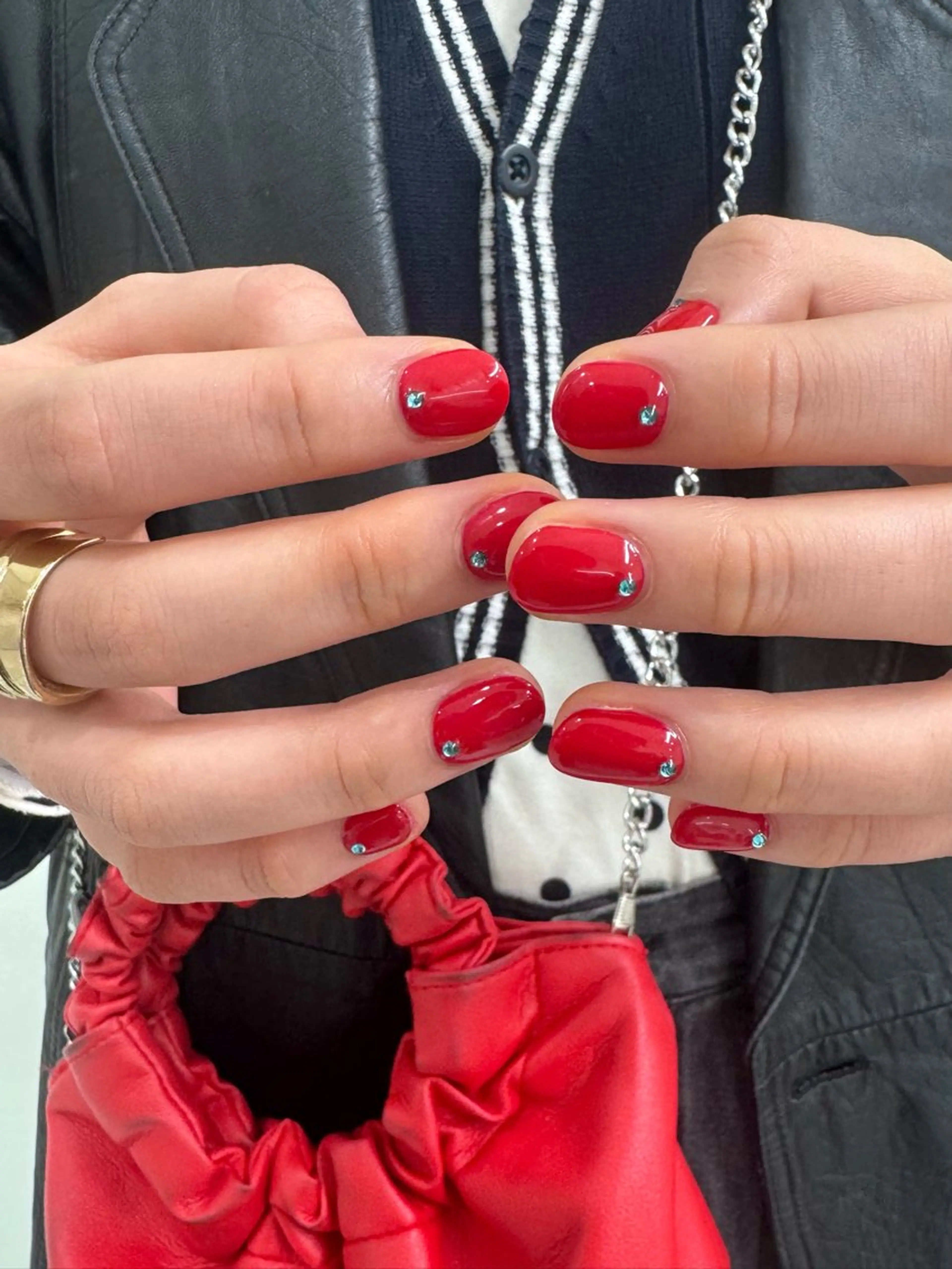 ネイル ワンカラーネイル ストーンネイル TESS yukaのネイルデザイン