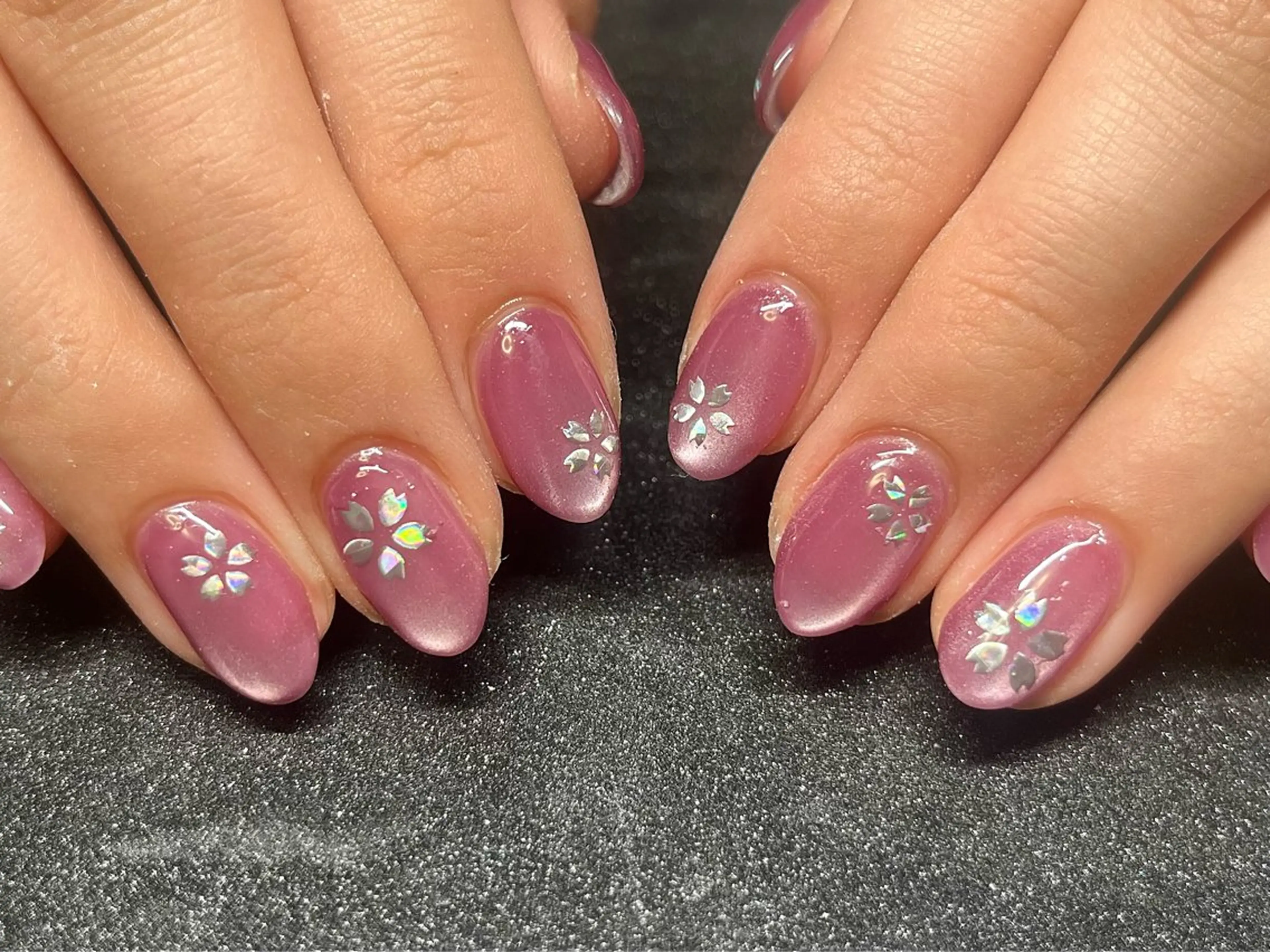 ネイル マグネットネイル ハンドネイル Chika .のネイルデザイン