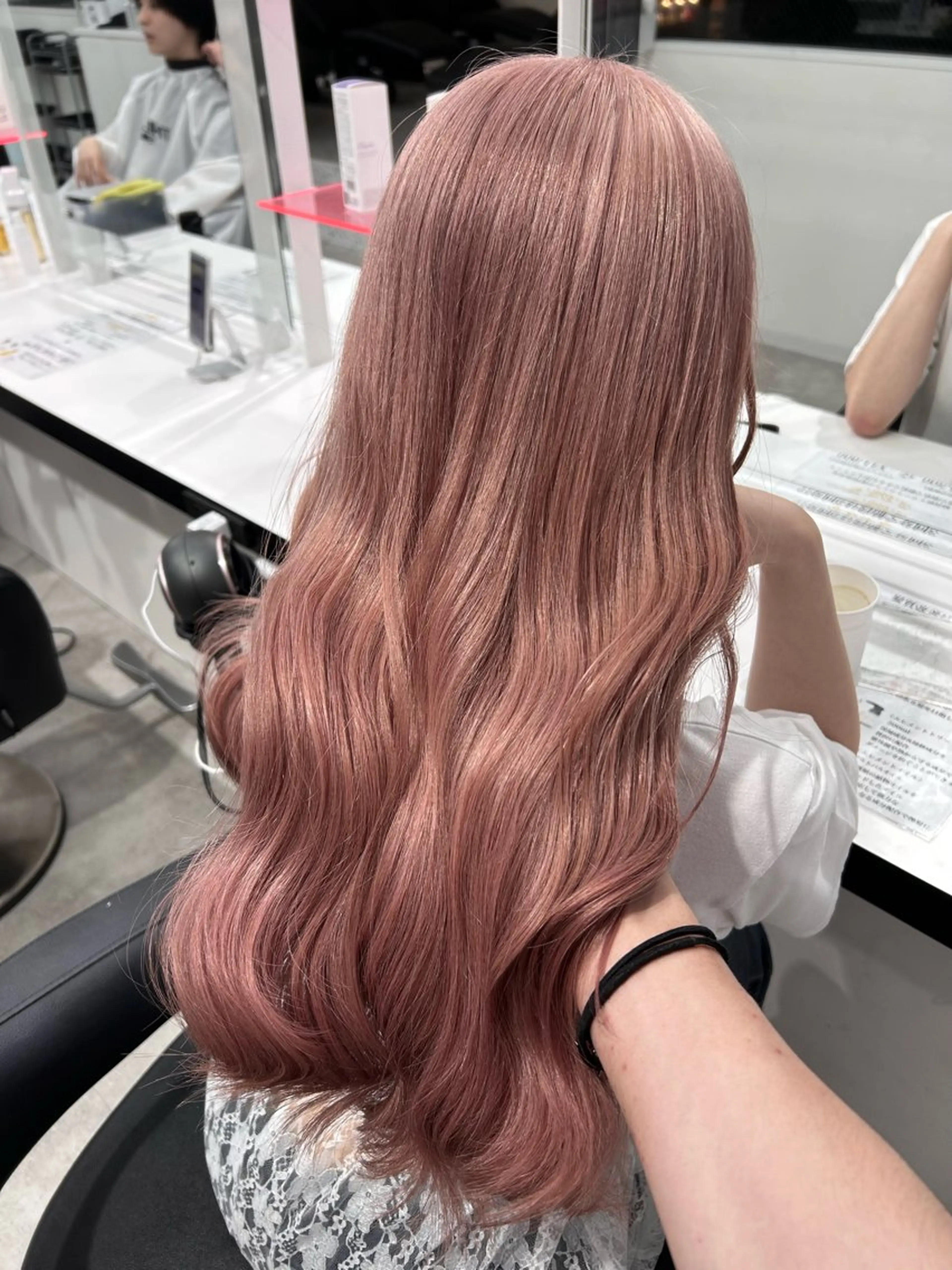 ロング カラー ヘアカラー 履歴修正屋さん／ ブロンド／ホワイトのヘアスタイル