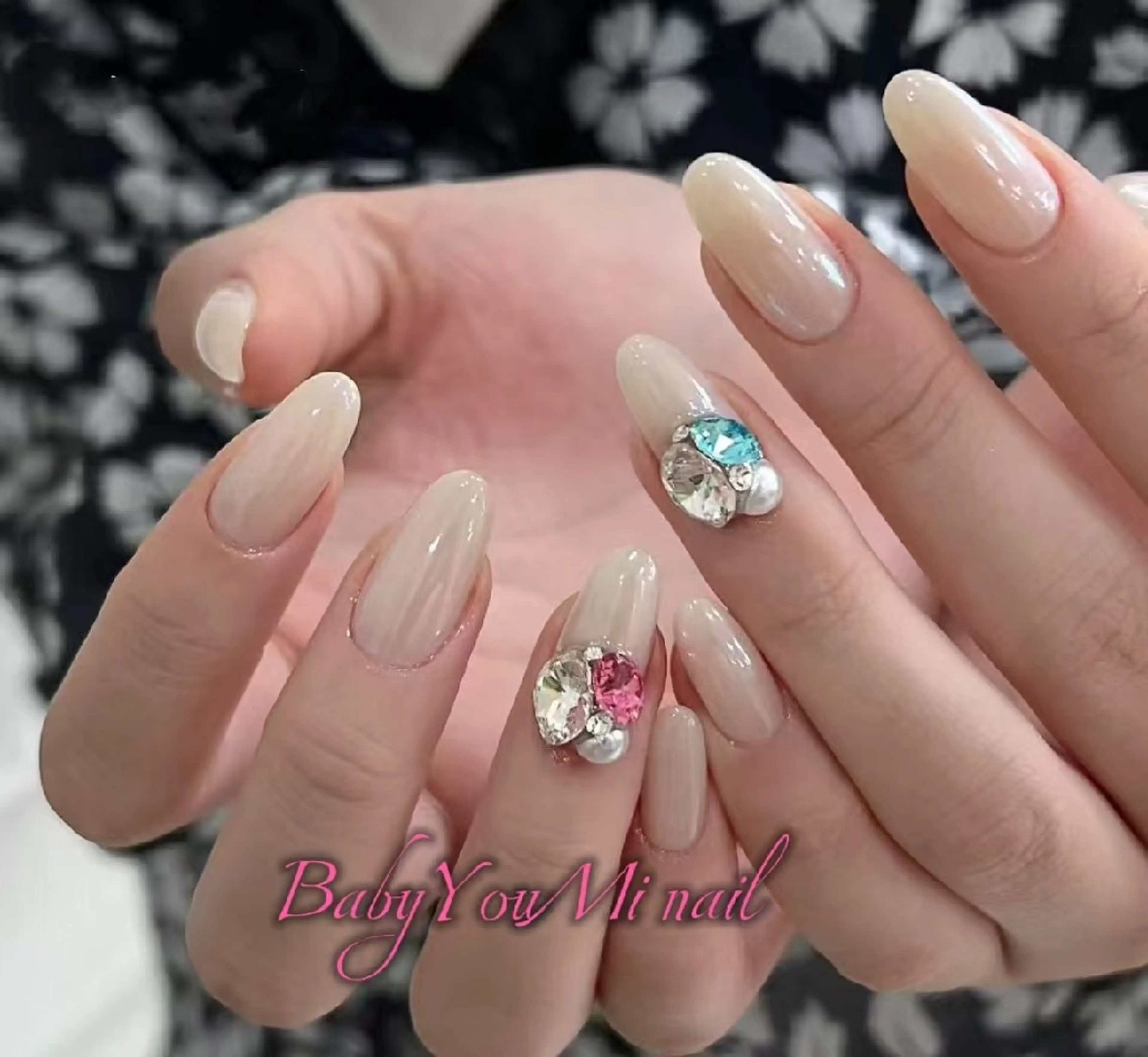 ネイル オーロラネイル フラワーネイル フットネイル フレンチネイル ジェルネイル ハンドネイル Oomiya 服部のネイルデザイン