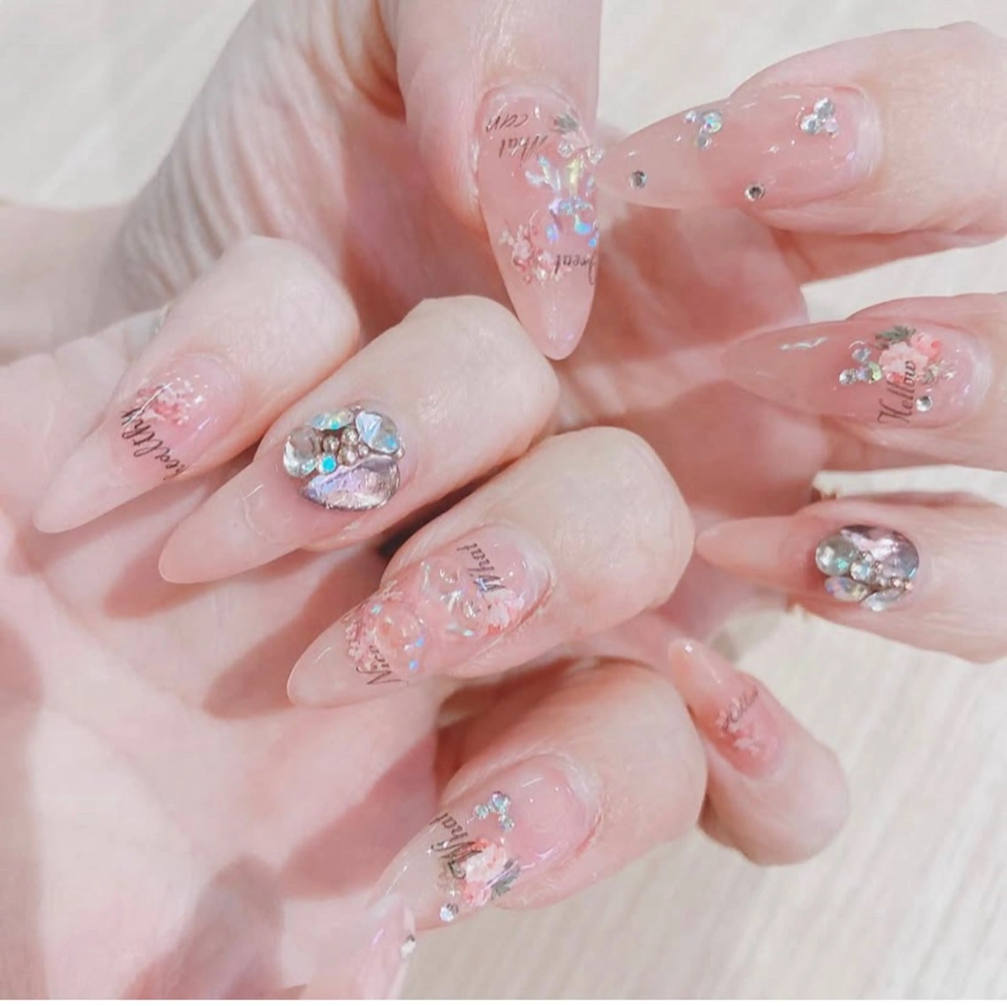 ネイル フラワーネイル ピンク ストーンネイル nail salon Berry所属・前田 りかのネイルデザイン