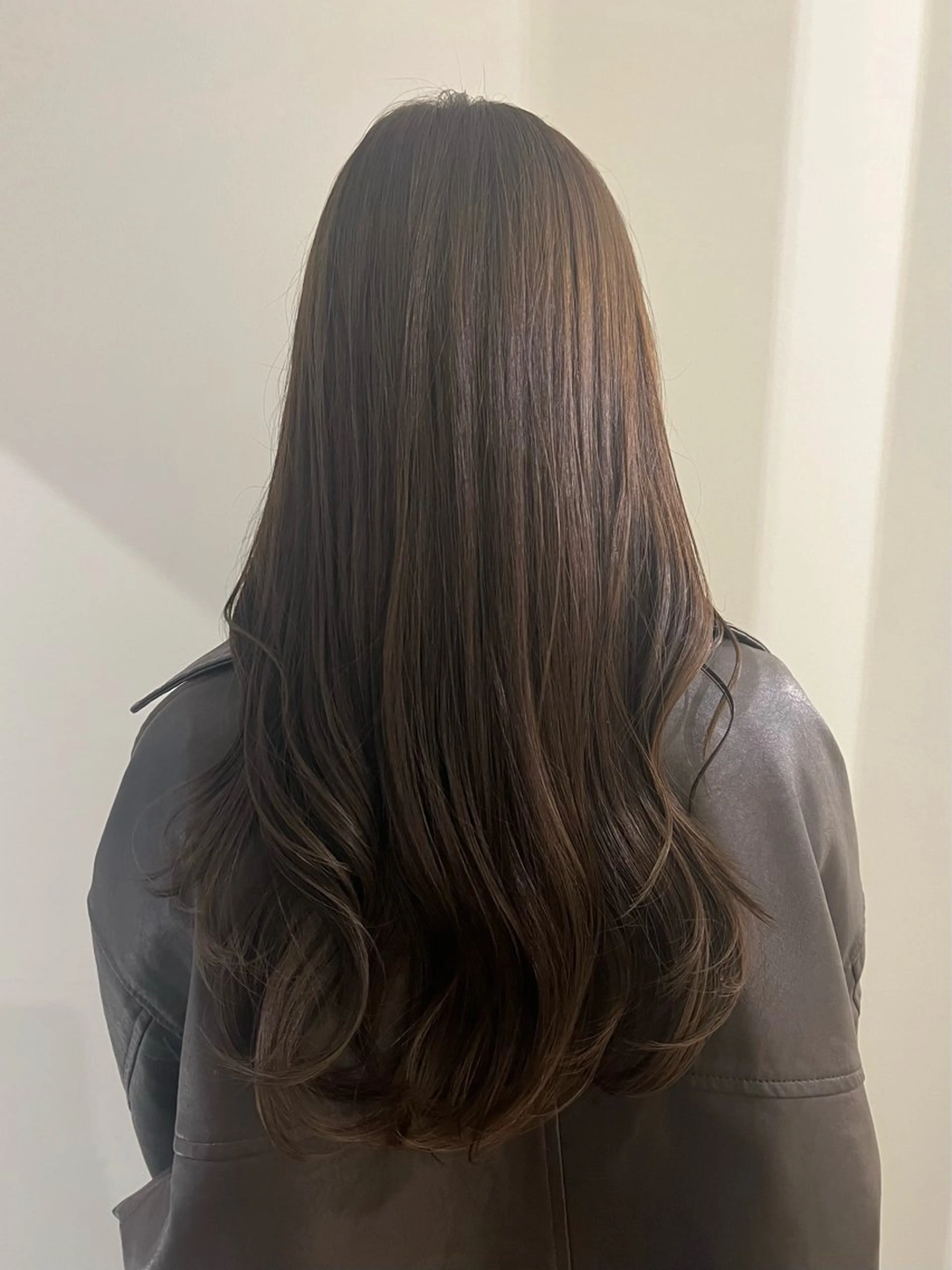 ロング カラー ベージュカラー 透明感カラー カット ヘアカラー トリートメント 工藤 梨花のヘアスタイル