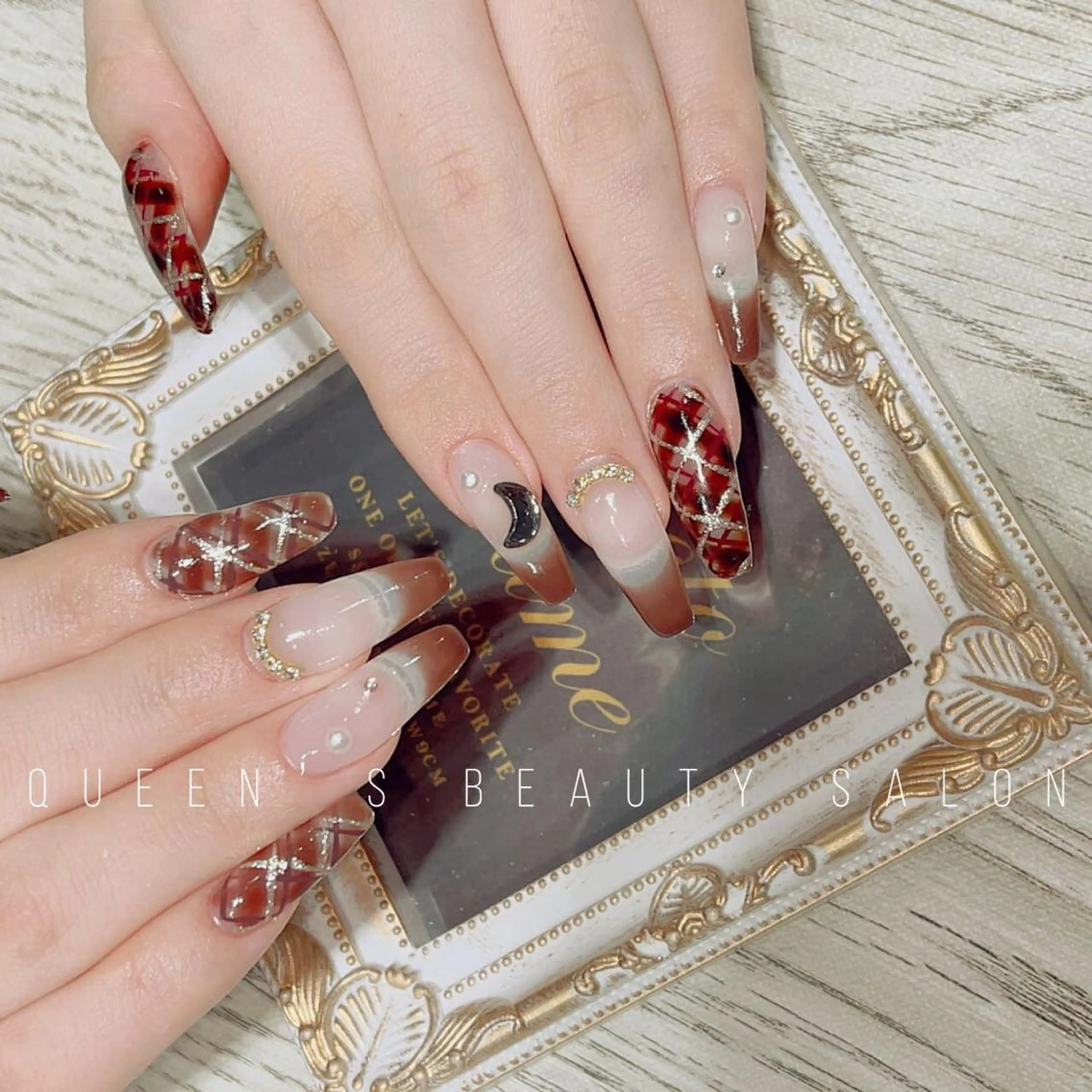 ネイル ハンドネイル Queen’s 歌舞伎町店のネイルデザイン