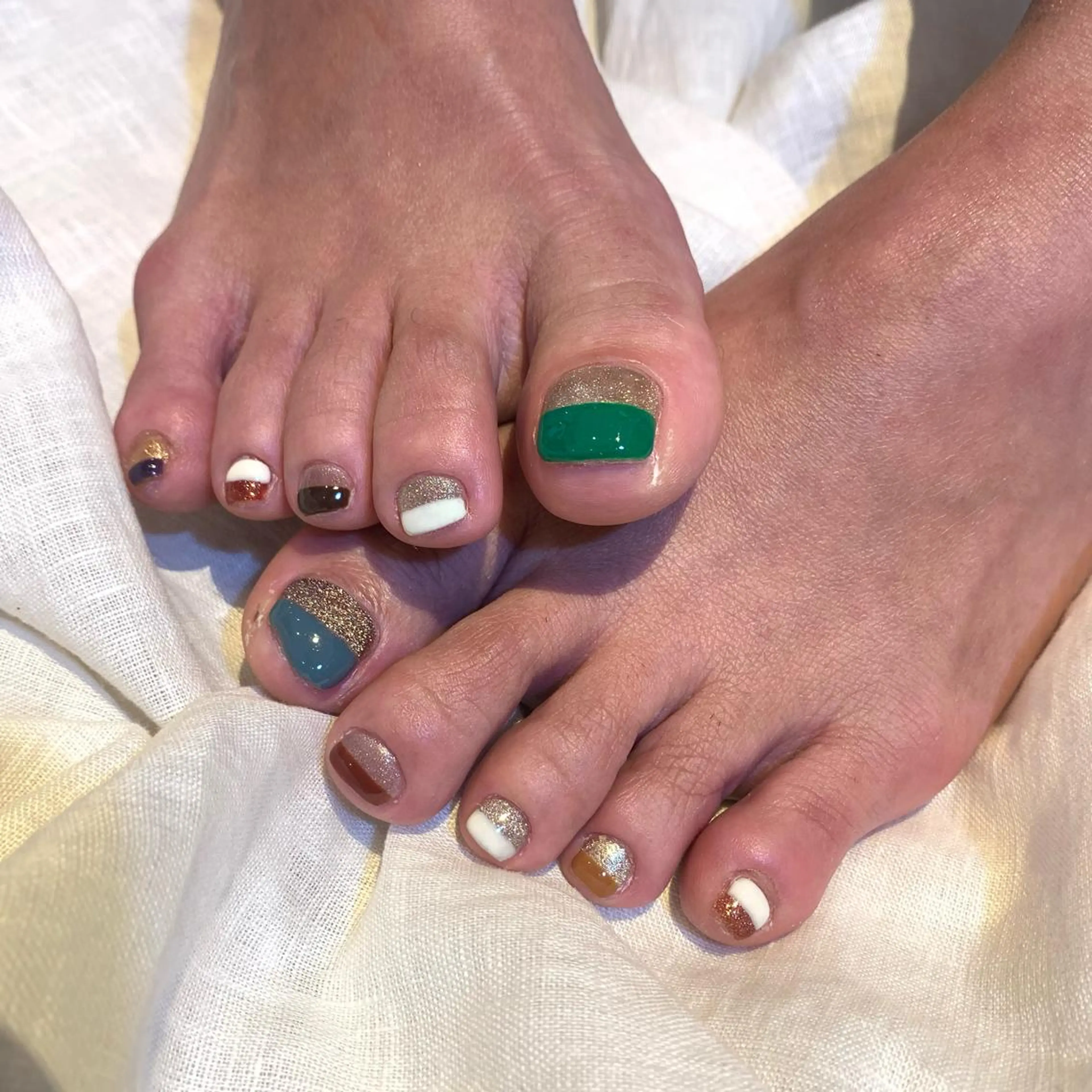 ネイル フットネイル フレンチネイル マグネットネイル 山本 理紗子のネイルデザイン