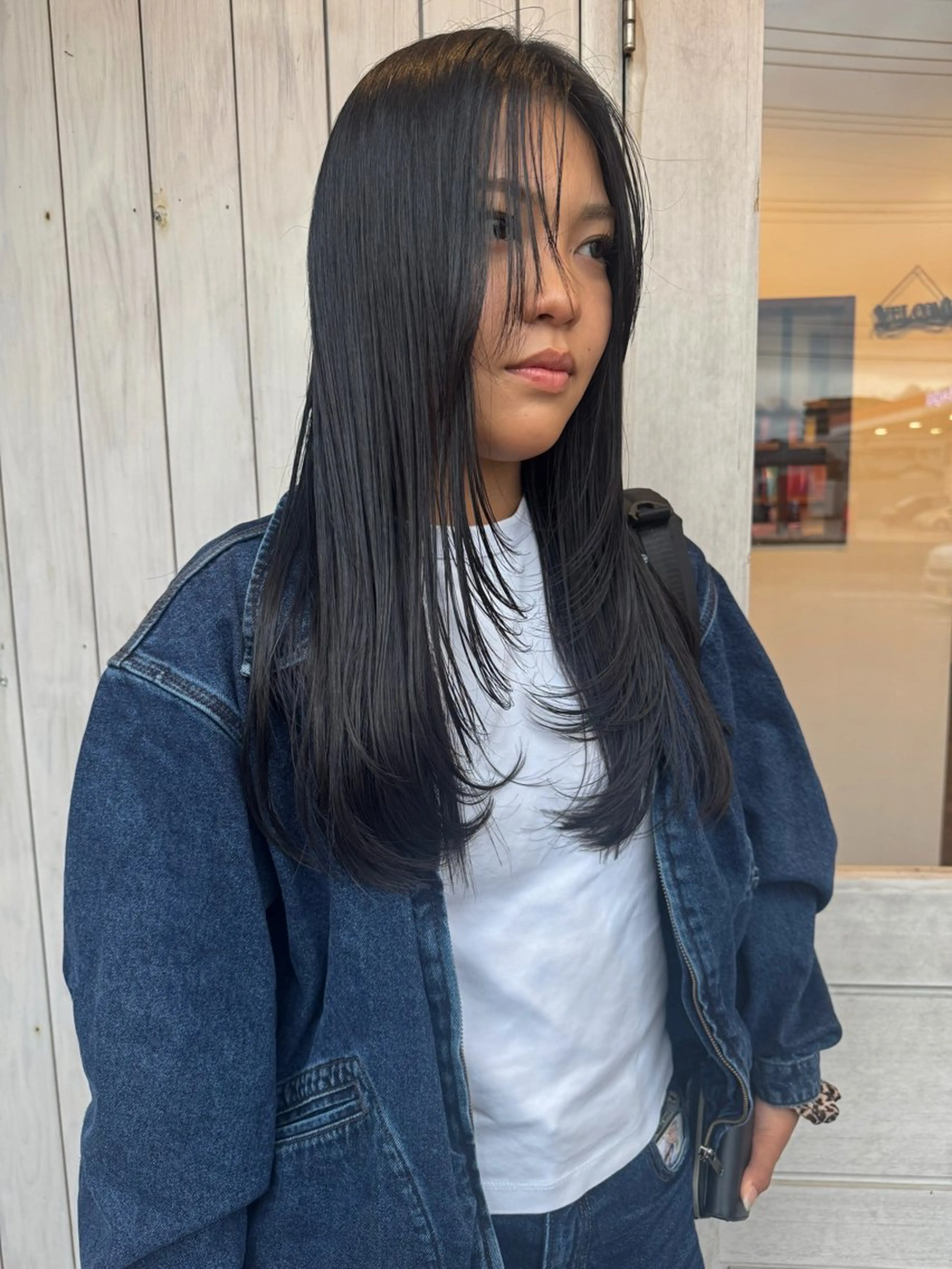 ロング ロングレイヤー レイヤーカット ロング カット 浅津 菜月のヘアスタイル