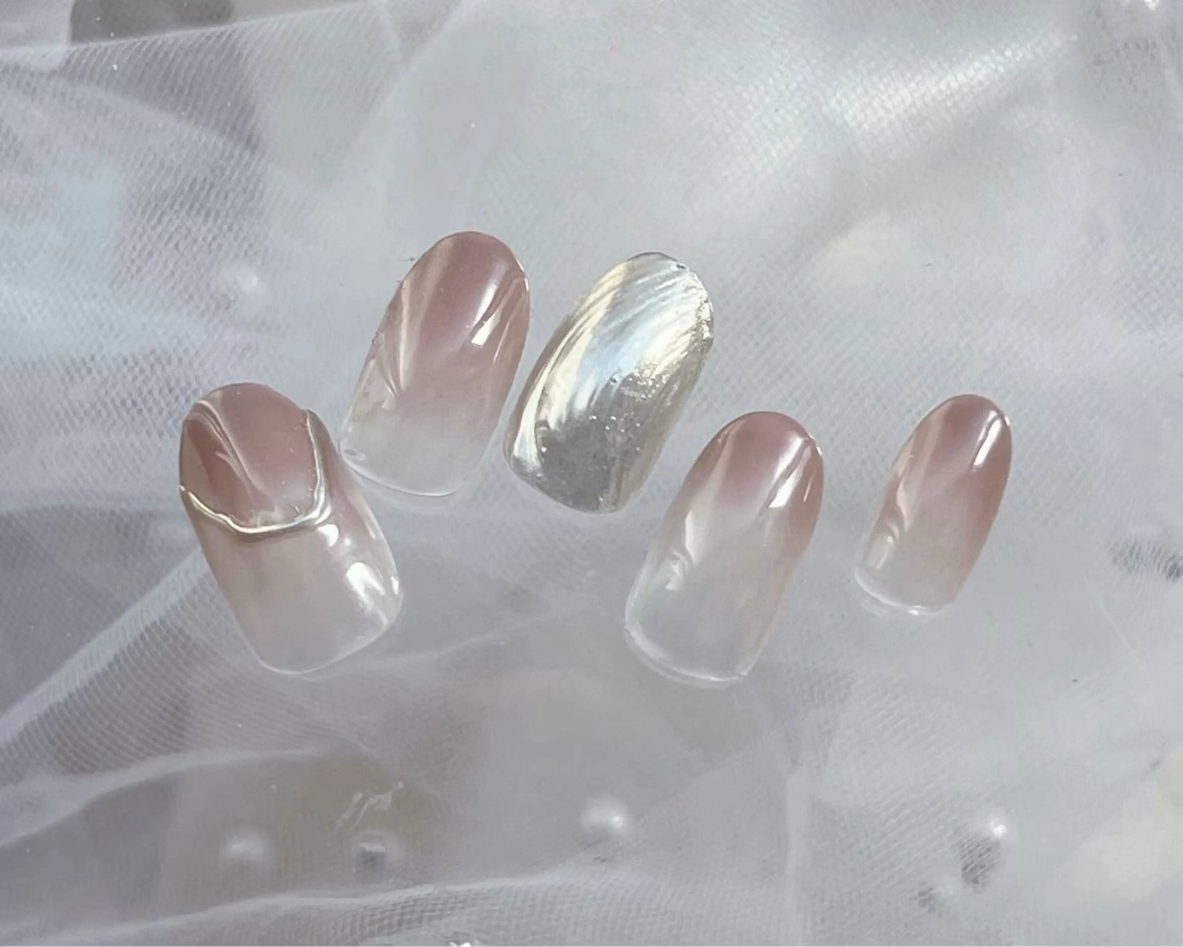 ネイル ハンドネイル アイ.ネイリスト りこの眉毛・アイブロウイメージ